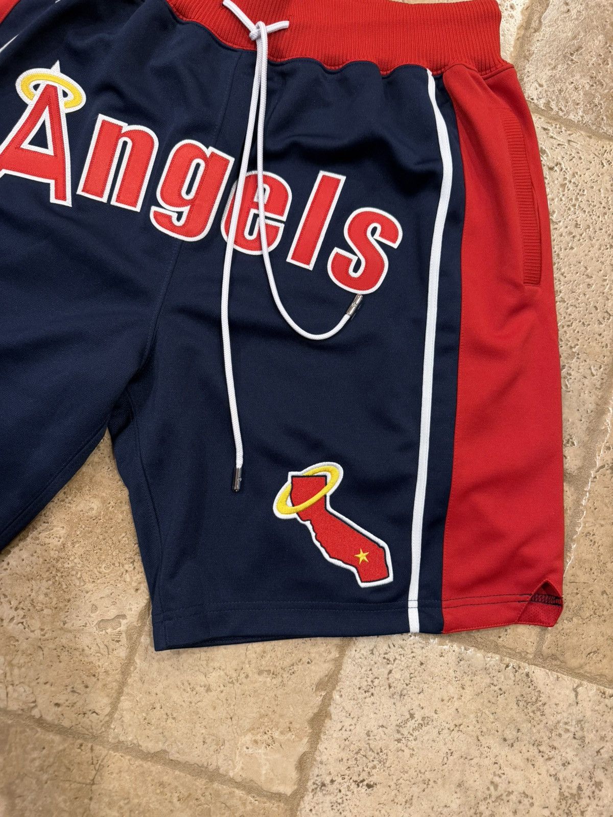 Just Don × Mitchell & Ness Just Don x Mitchell & Ness MLB Los Angeles Angels Shorts Size US 34 / EU 50 - 2 Thumbnail