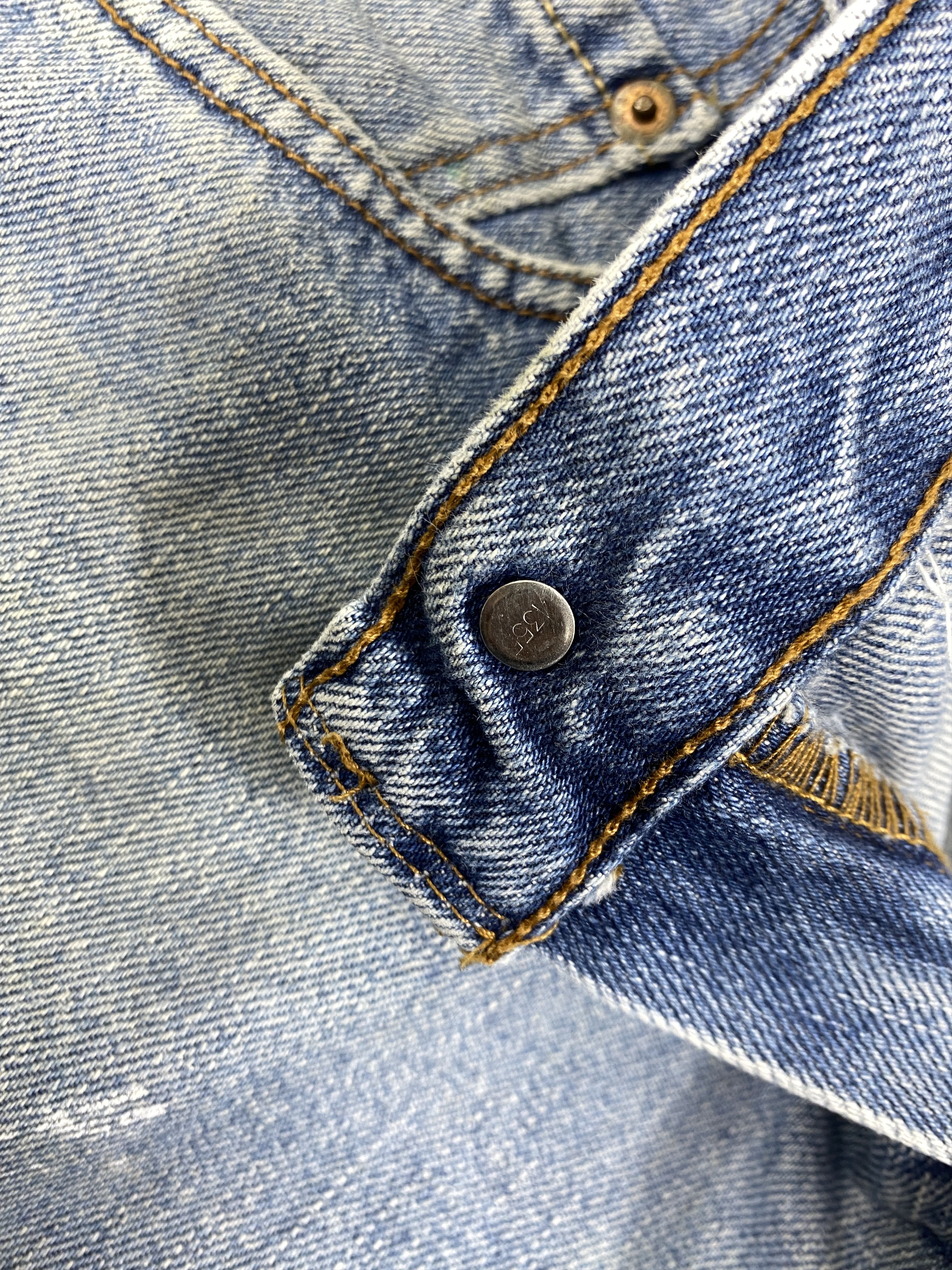 Vintage Light Blue Wash Vintage Levi's 550 36x32 Denim -JN2121 Size US 36 / EU 52 - 7 Thumbnail