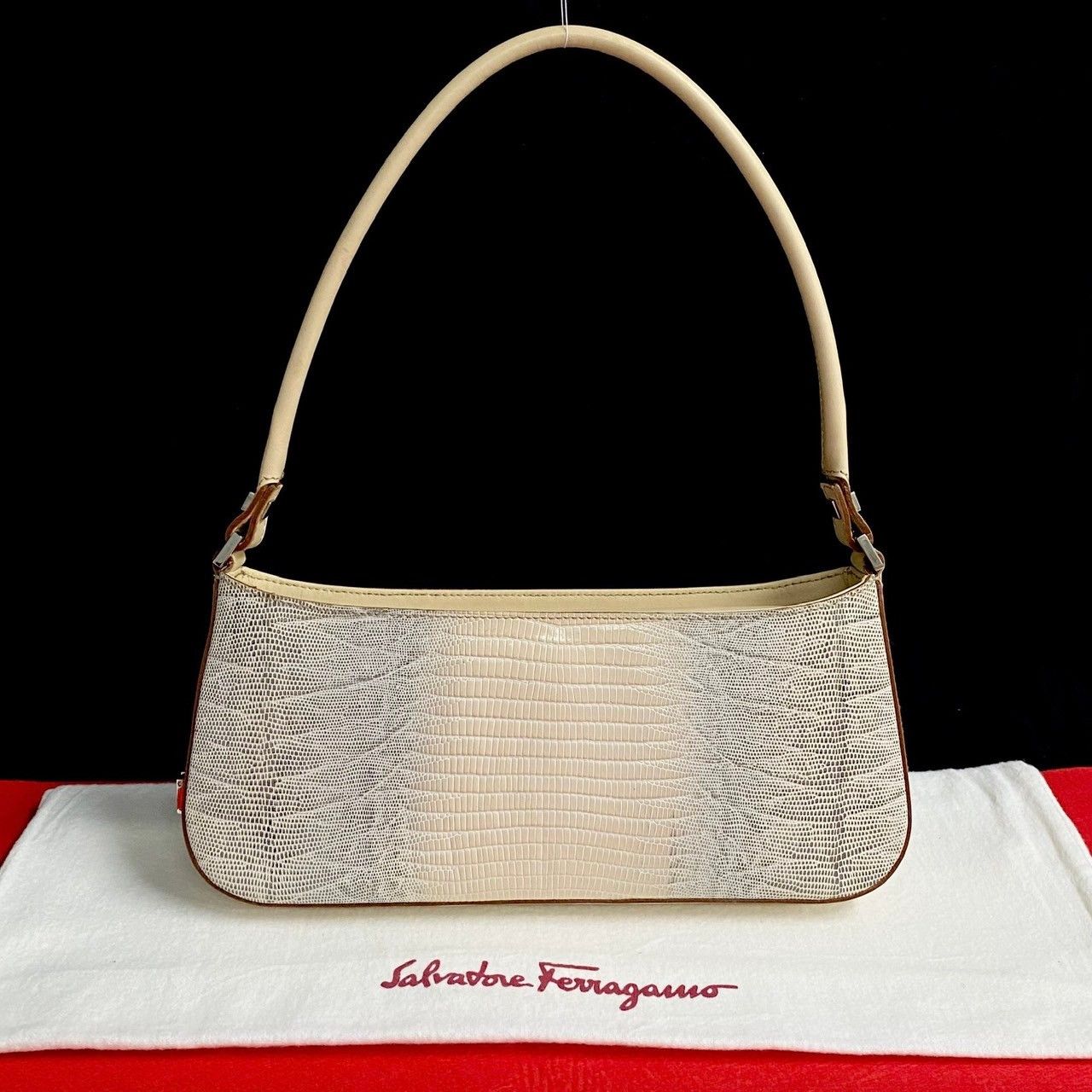 Salvatore Ferragamo Salvatore Ferragamo Lizard Embossed Leather Shoulder Bag Leather Shoulder Bag in Beige, Women's