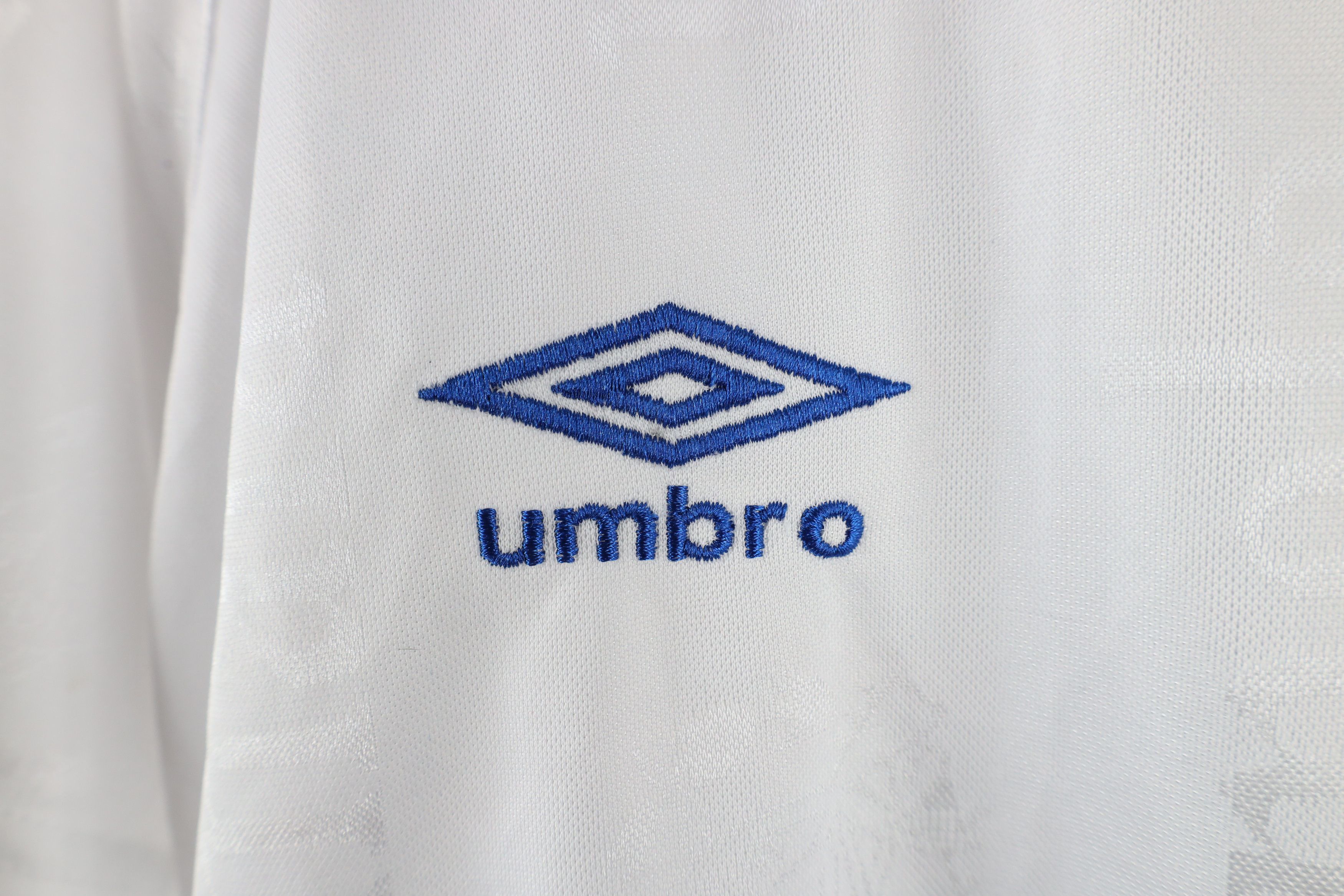 Umbro × Vintage Vintage Umbro All Over Print Guatemala Soccer Futbol Jersey Size US S / EU 44-46 / 1 - 5 Thumbnail
