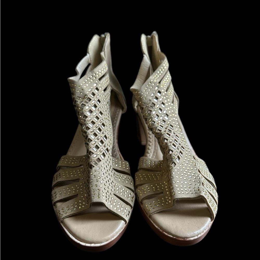 Designer BRANDNEW Beige embellished block heel sandals, size 37 Size US 7 / IT 37 - 3 Thumbnail