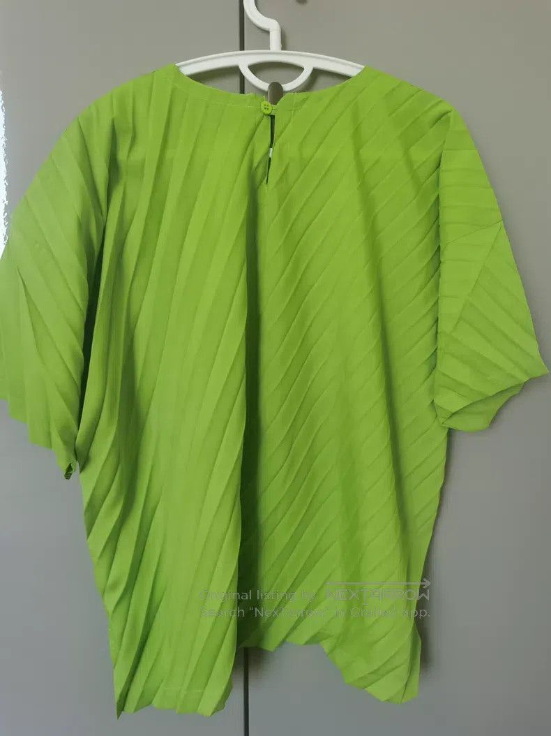 Issey Miyake Issey Miyake size:one size Green Main Line Top Size XXS / US 00 / IT 34 - 3 Thumbnail