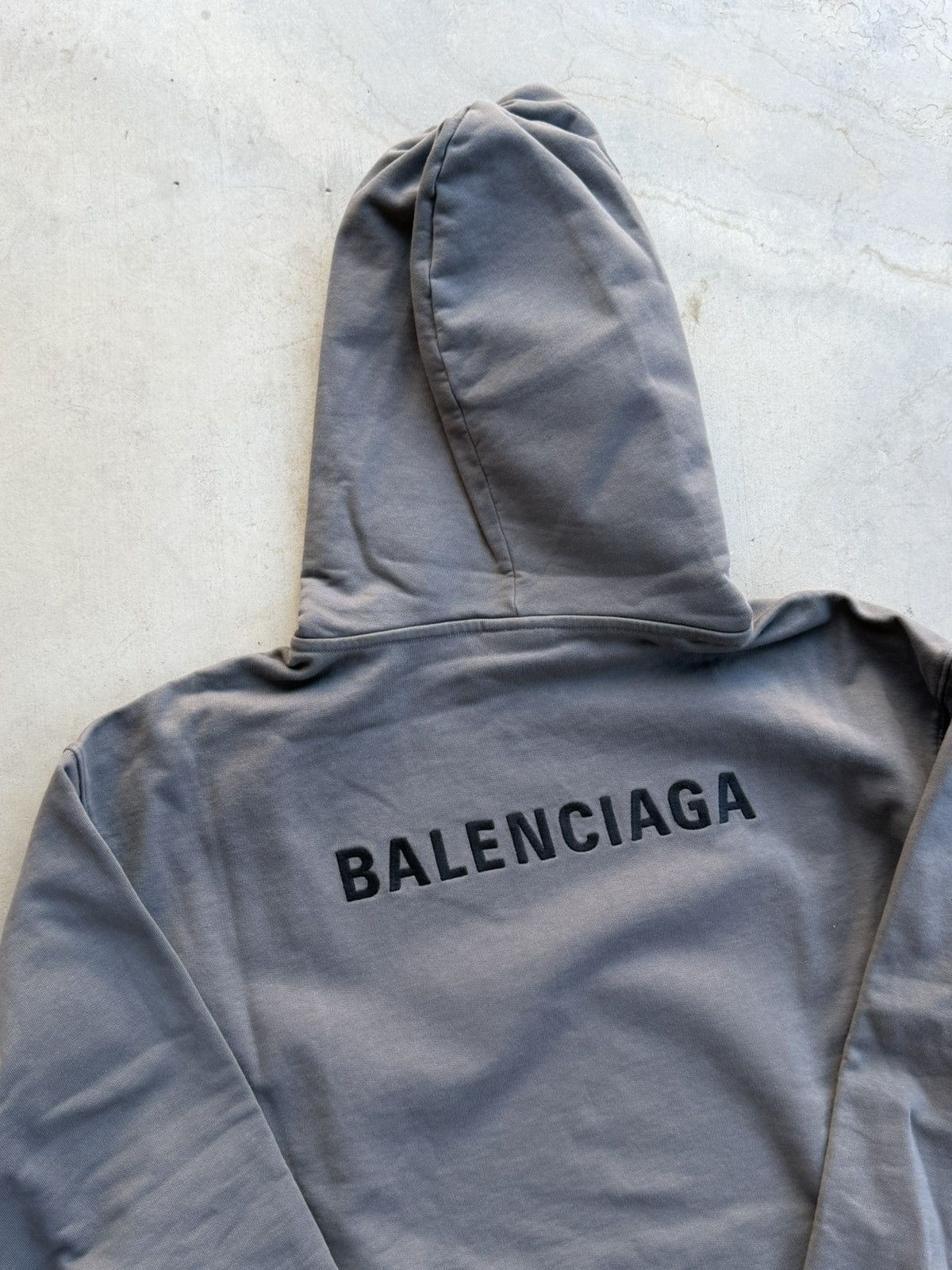 Balenciaga Balenciaga Medium Fit Logo Embroidered Pullover Hoodie Grey Size US M / EU 48-50 / 2 - 5 Thumbnail