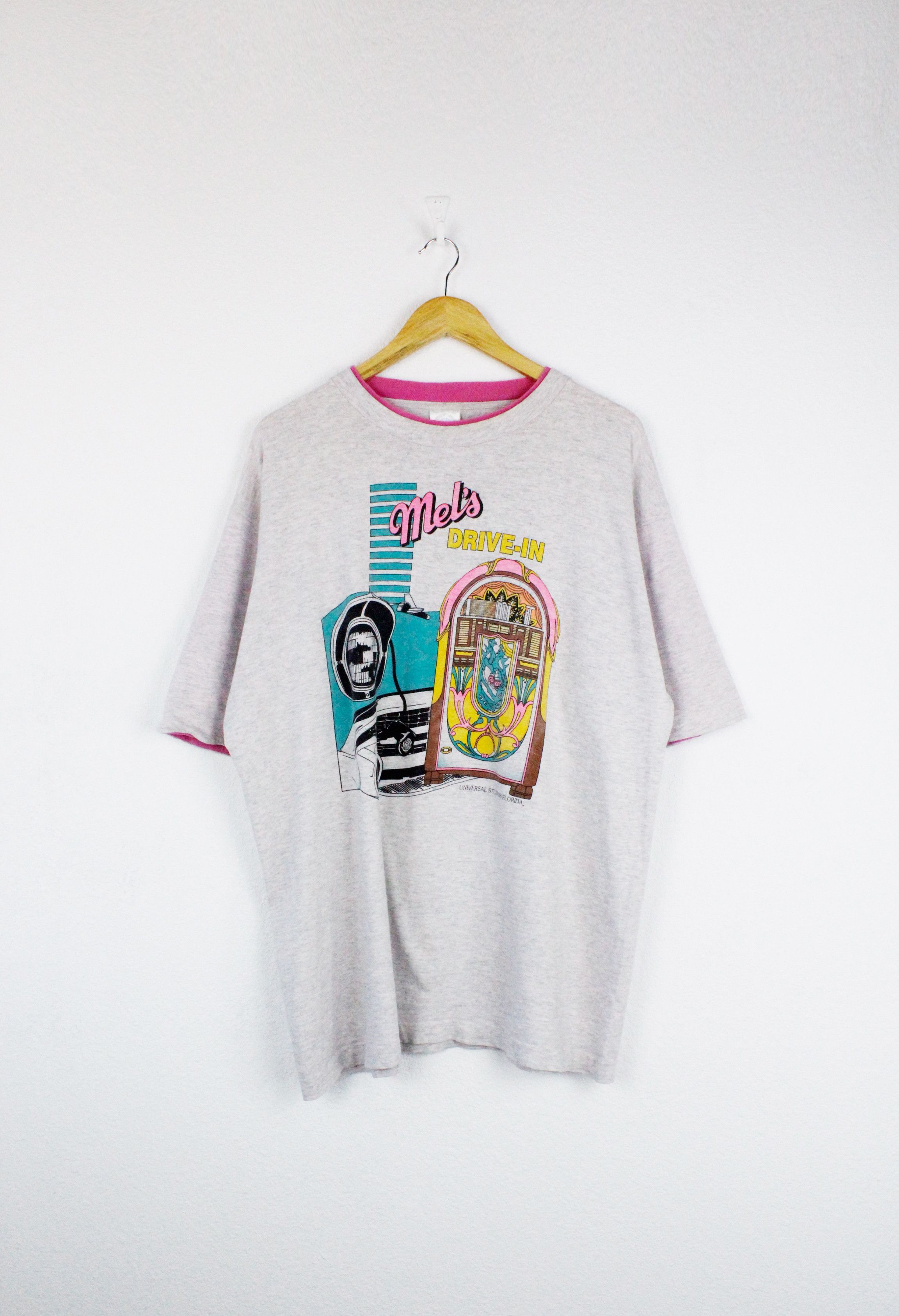 Vintage Vintage 80s Mels Drive In Universal Studios Graphic T-shirt Size US XL / EU 56 / 4 - 1 Thumbnail