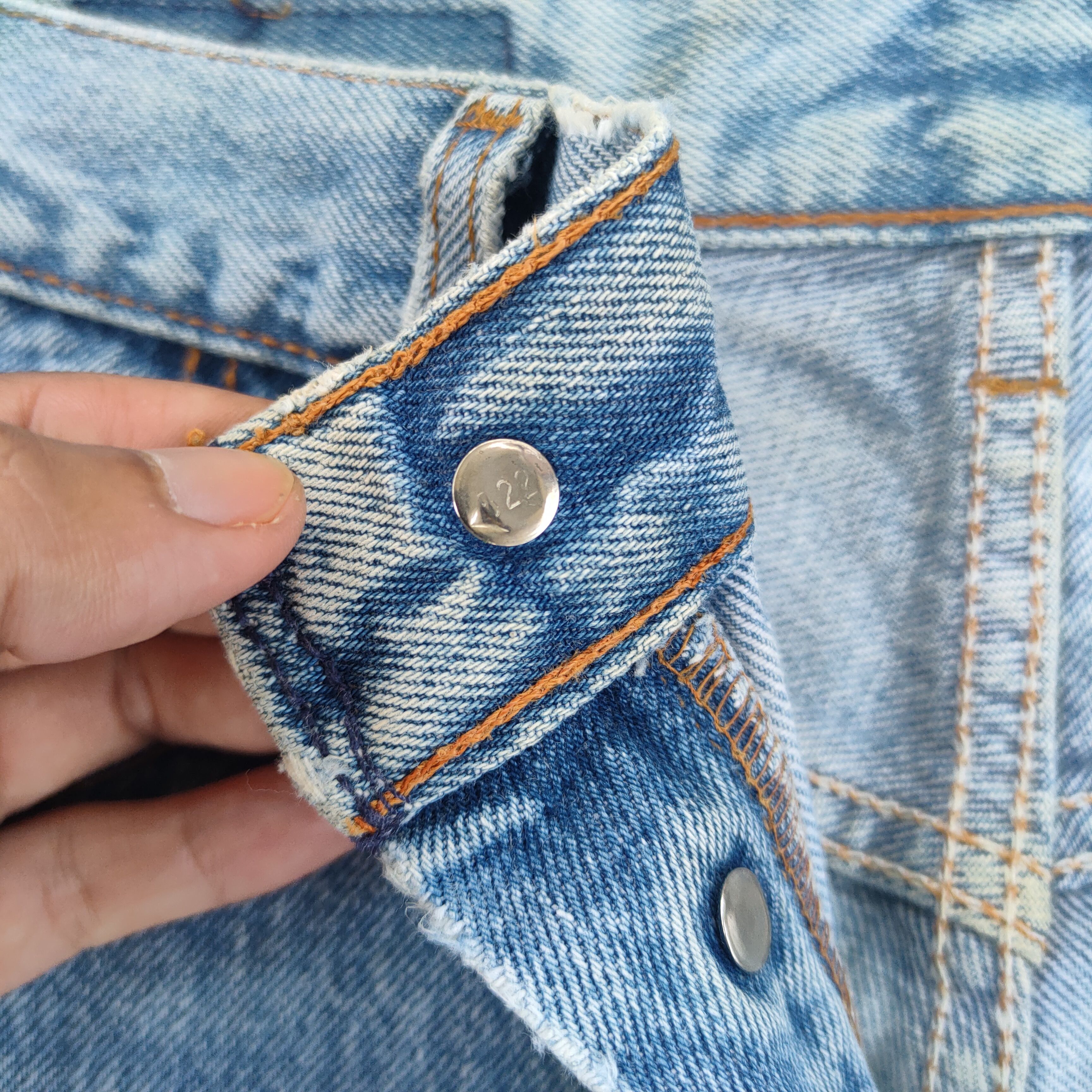 VINTAGE LEVI'S 501 92s USA FADED RIPPED JEANS DENIM PANTS