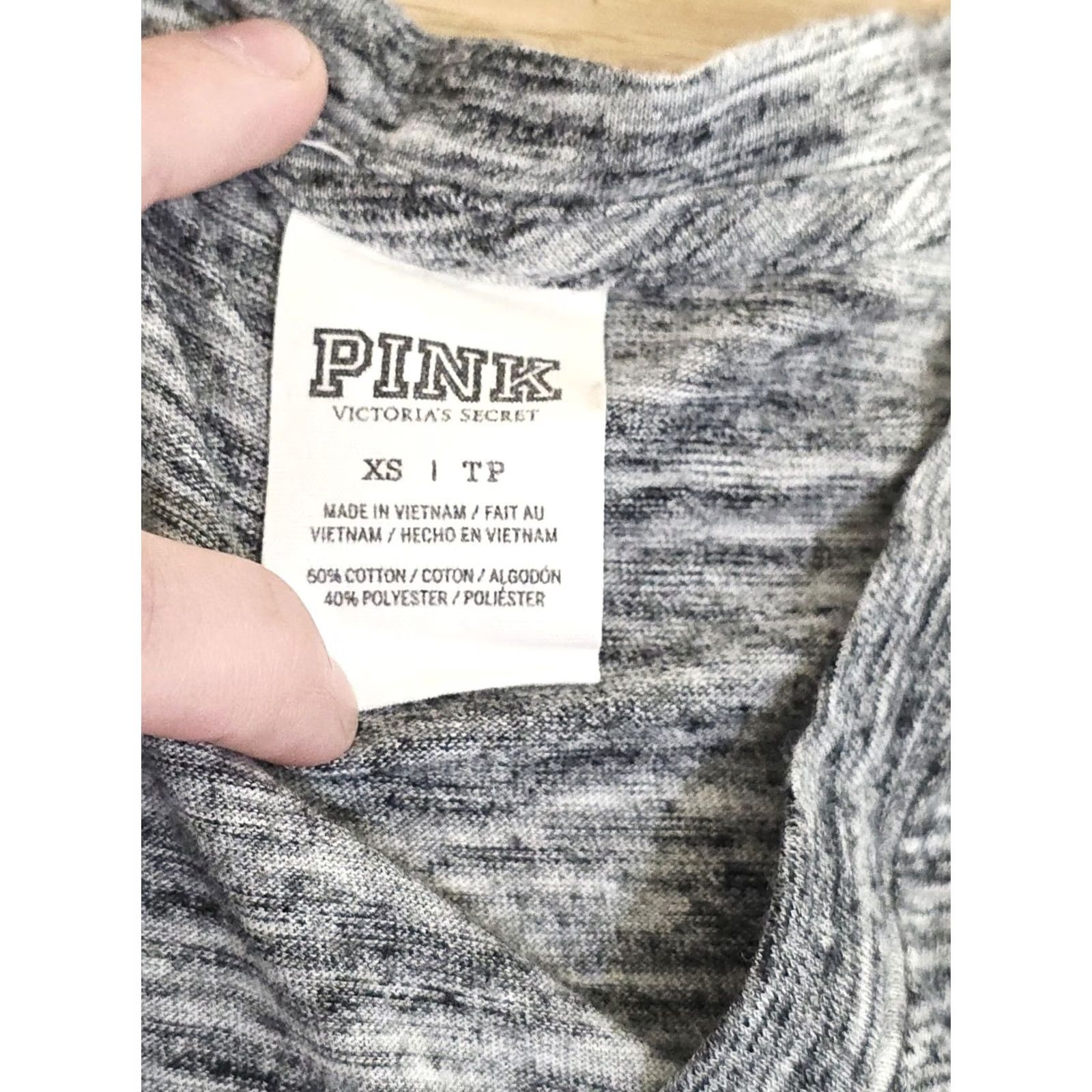 Vintage VINTAGE PINK Victoria's Secret T-Shirt V-Neck Ringer Short Sleeve Grey XS Womens Size XS / US 0-2 / IT 36-38 - 4 Thumbnail