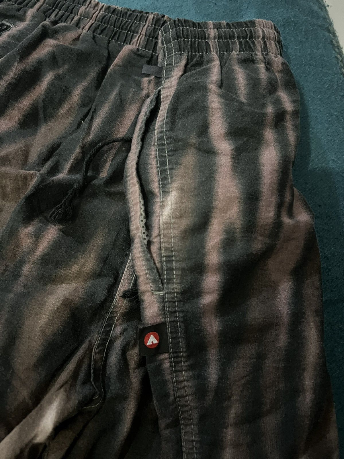 Airwalk × If Six Was Nine × Seditionaries airwalk shorts flame Size US 35 - 4 Thumbnail