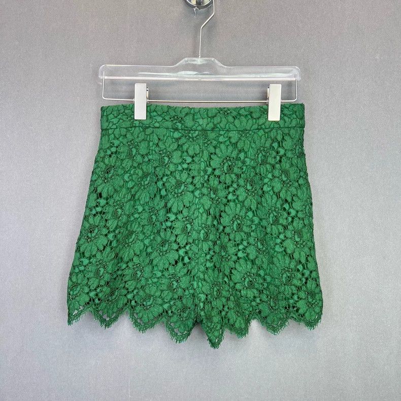 Gucci GucciGreen high-waisted lace shorts 2503-Nextarrow Size 27" / US 4 / IT 40 - 2 Thumbnail