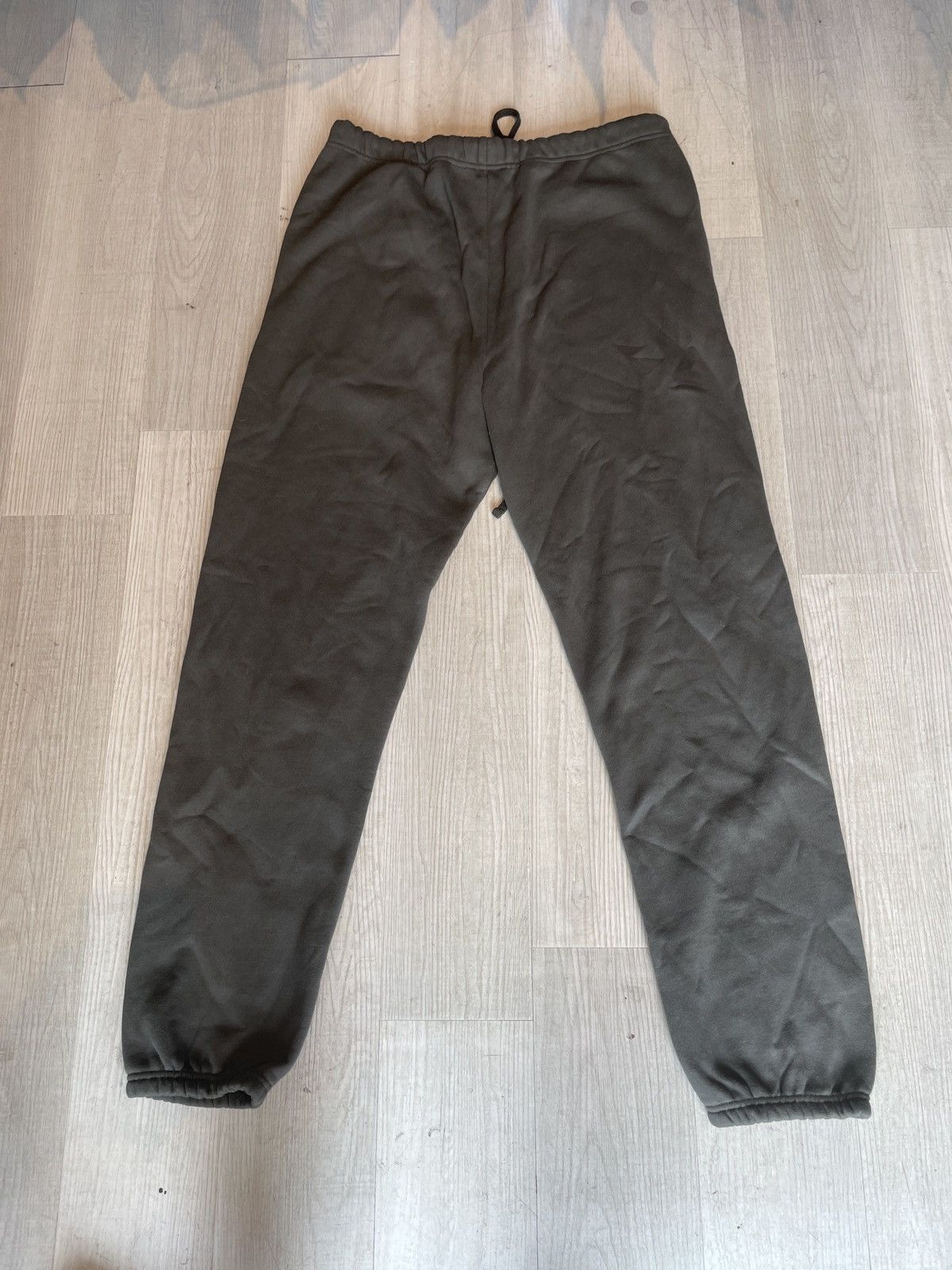 Essentials × Fear of God Fear of God Essentials Off Black Pants L Size US 34 / EU 50 - 2 Thumbnail