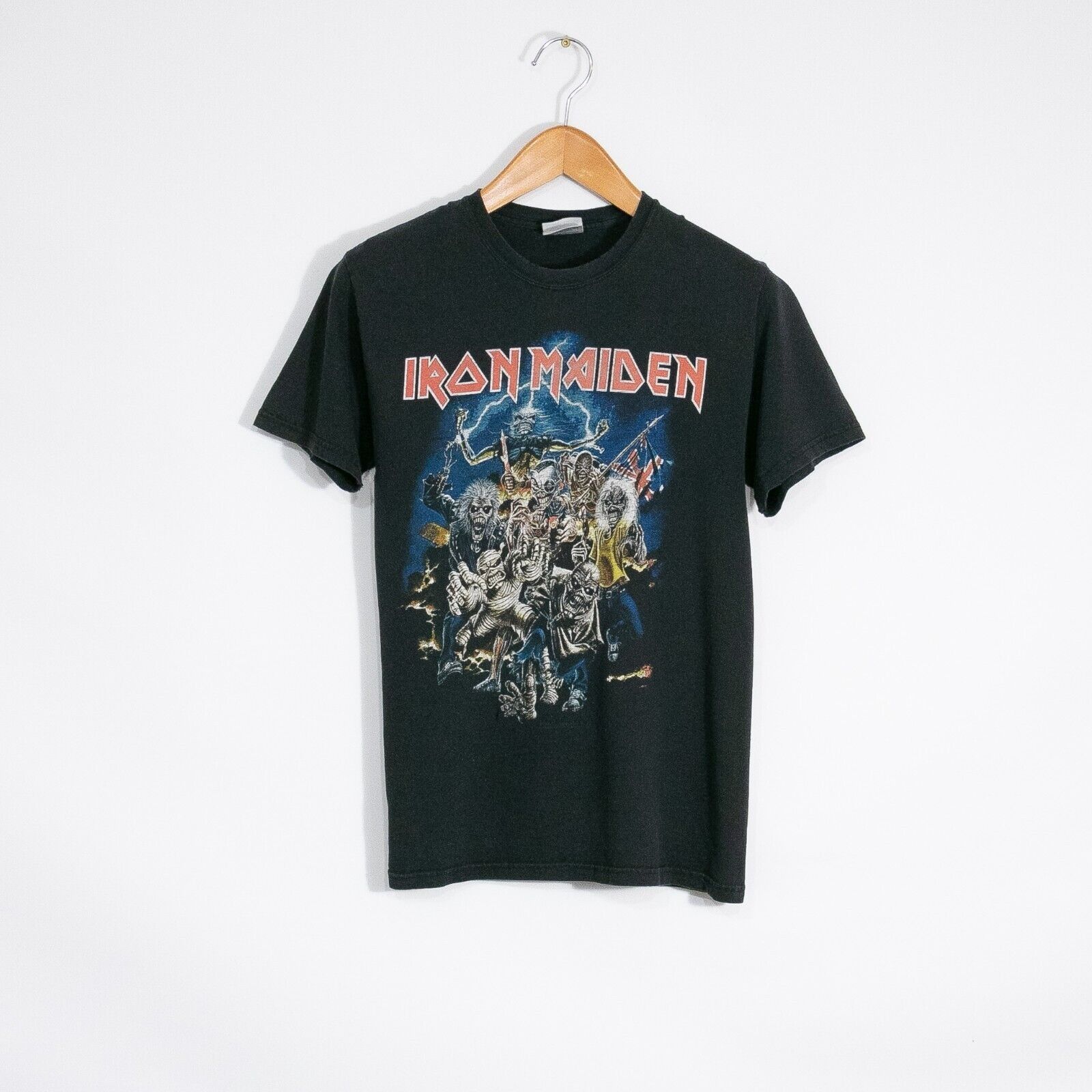 Vintage Vintage Y2K Iron Maiden Best of Beast T Shirt S - Distressed Size US S / EU 44-46 / 1 - 1 Thumbnail