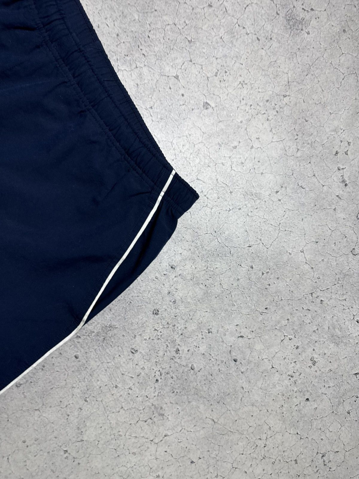Nike Nike Vintage Nylon Shorts Drill Swoosh Y2K Size US 34 / EU 50 - 4 Thumbnail