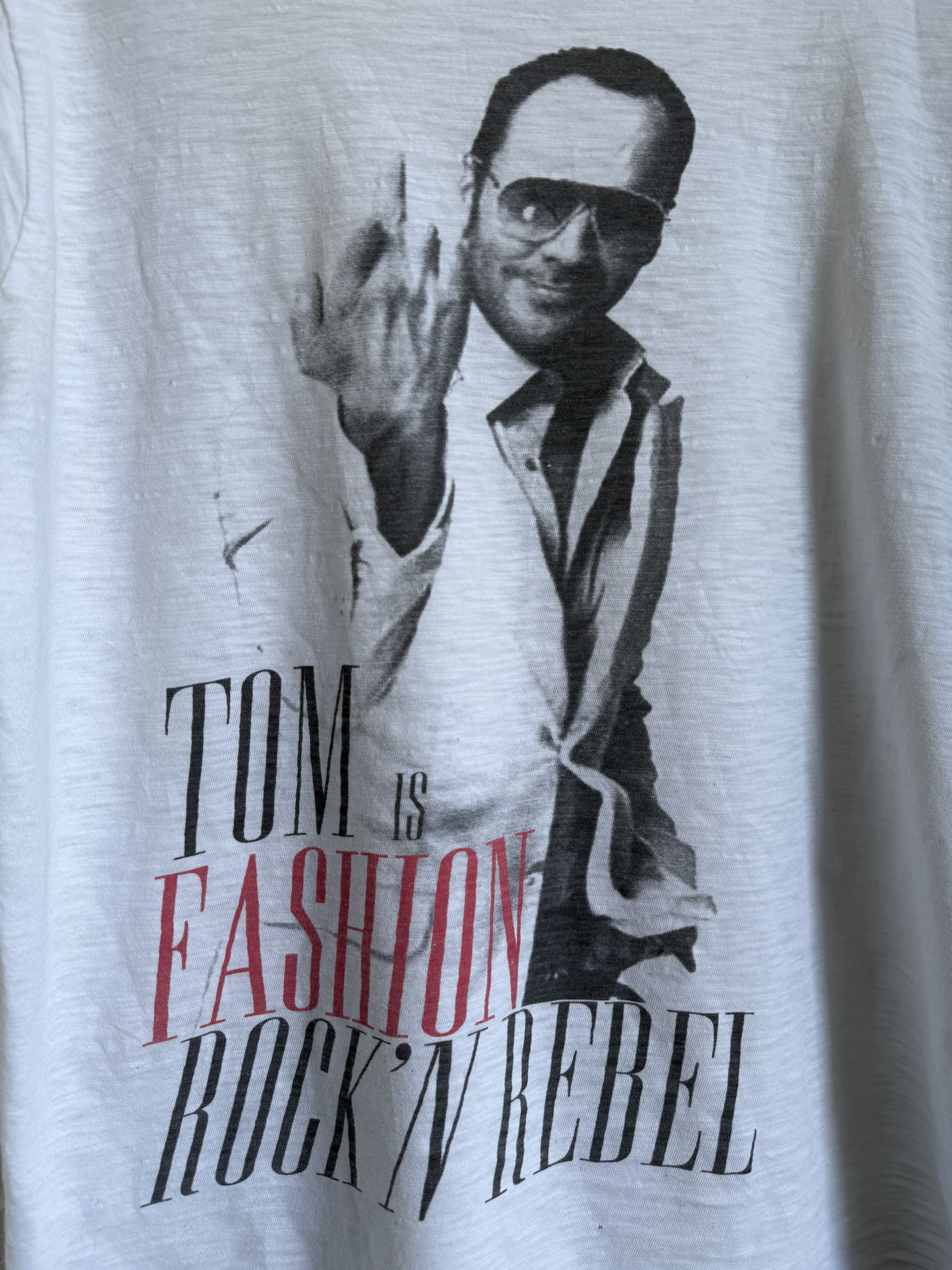 Vintage Vintage Tom Ford middle finger t-shirt Size US M / EU 48-50 / 2 - 2 Thumbnail