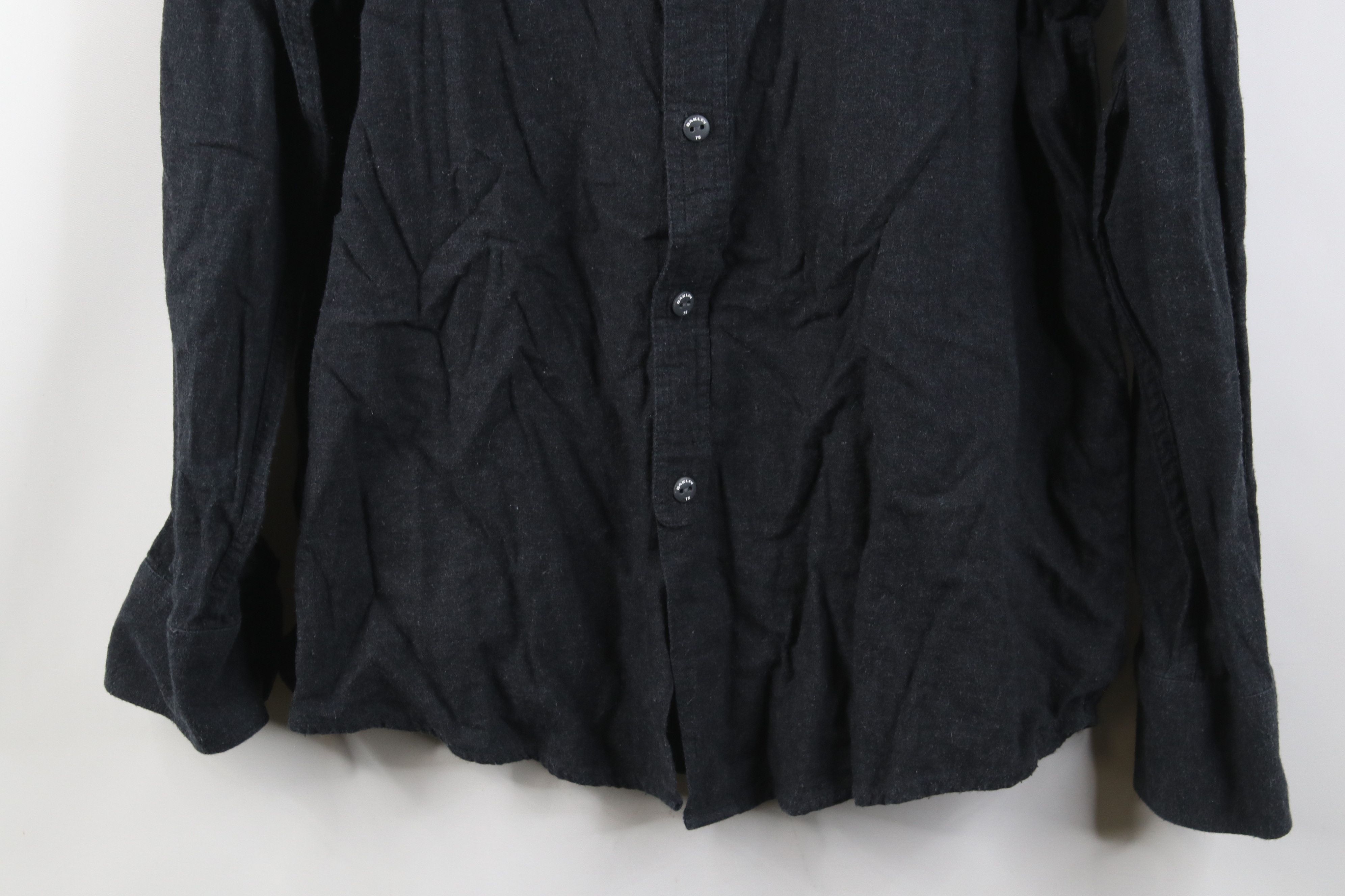 Oakley Vintage Oakley Flannel Collared Button Shirt Charcoal Gray Size US XL / EU 56 / 4 - 3 Thumbnail