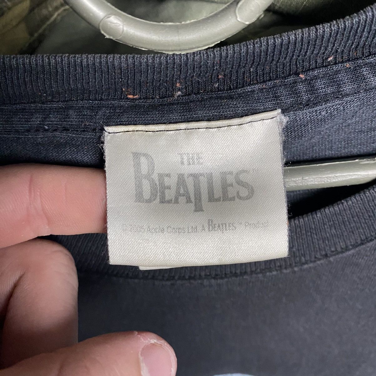 Band Tees Vintage The Beatles 2005 Big Logo rock band tee size M Size US M / EU 48-50 / 2 - 6 Thumbnail
