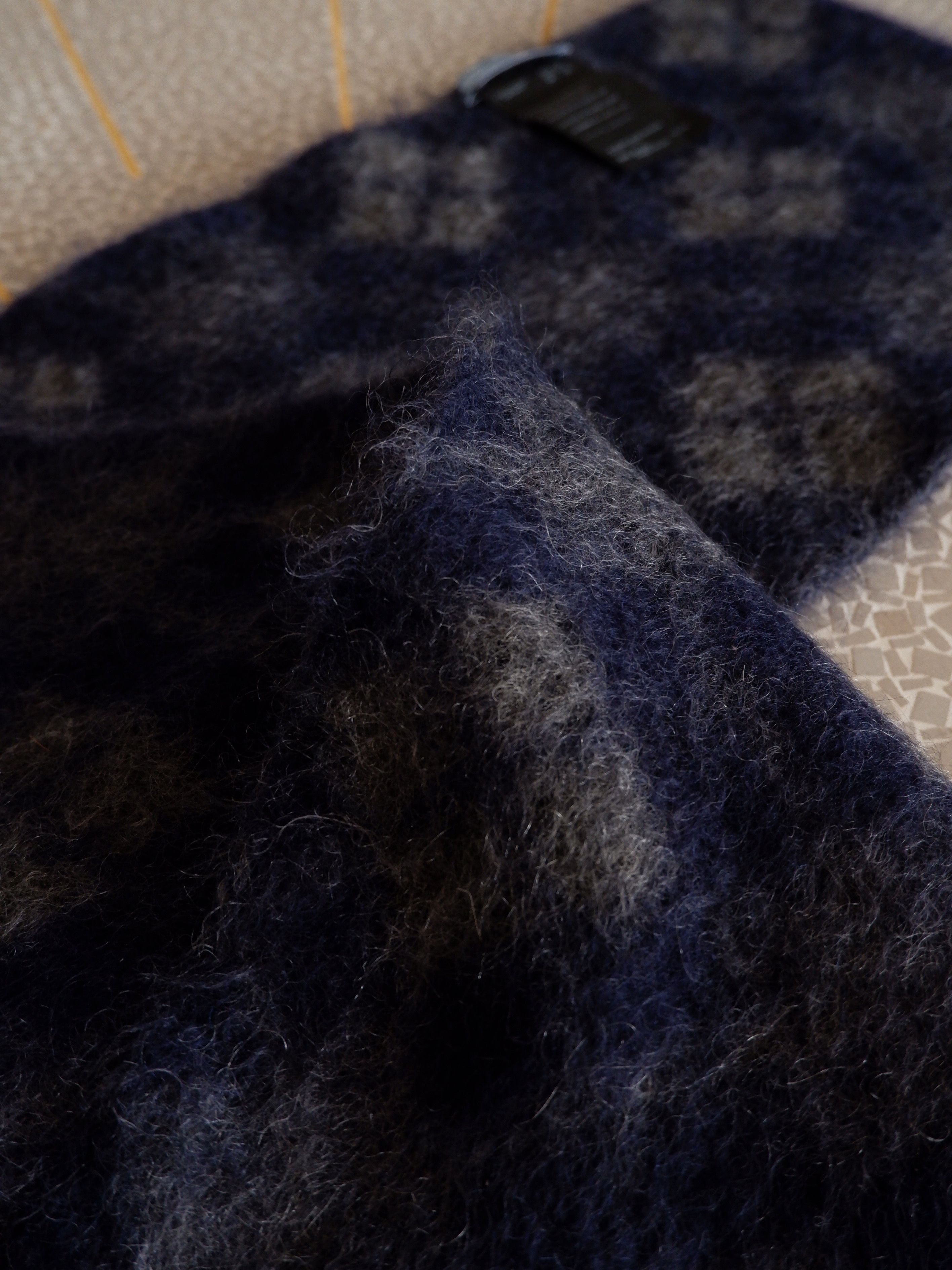Prada Last drop! Prada argyle pattern furry mohair scarf FW11 Size ONE SIZE - 2 Thumbnail
