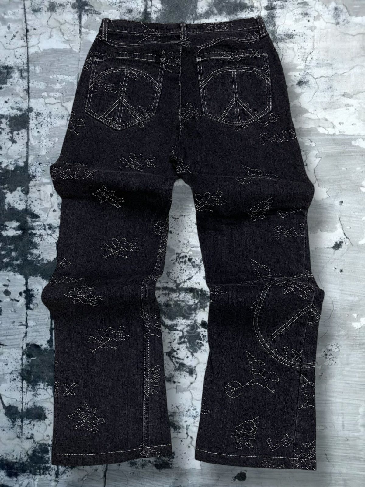 Japanese Brand Vintage 1990s Japan Designer Olleborebla Peace Pig Denim Size US 27 - 8 Thumbnail