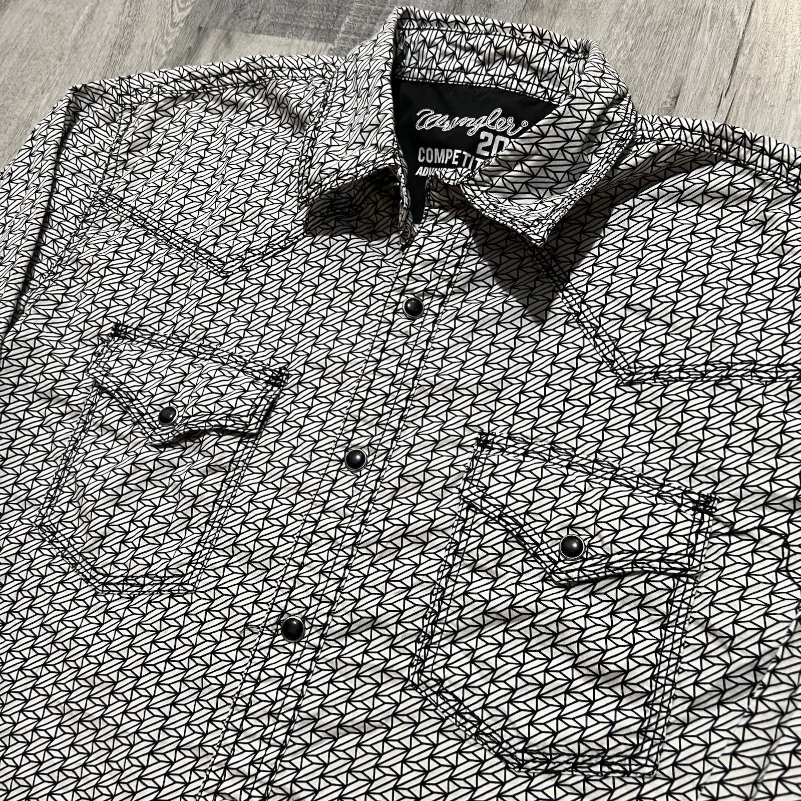 Wrangler Wrangler Pearl Snap Geometric Print Shirt 20X Competition M Size US M / EU 48-50 / 2 - 3 Thumbnail