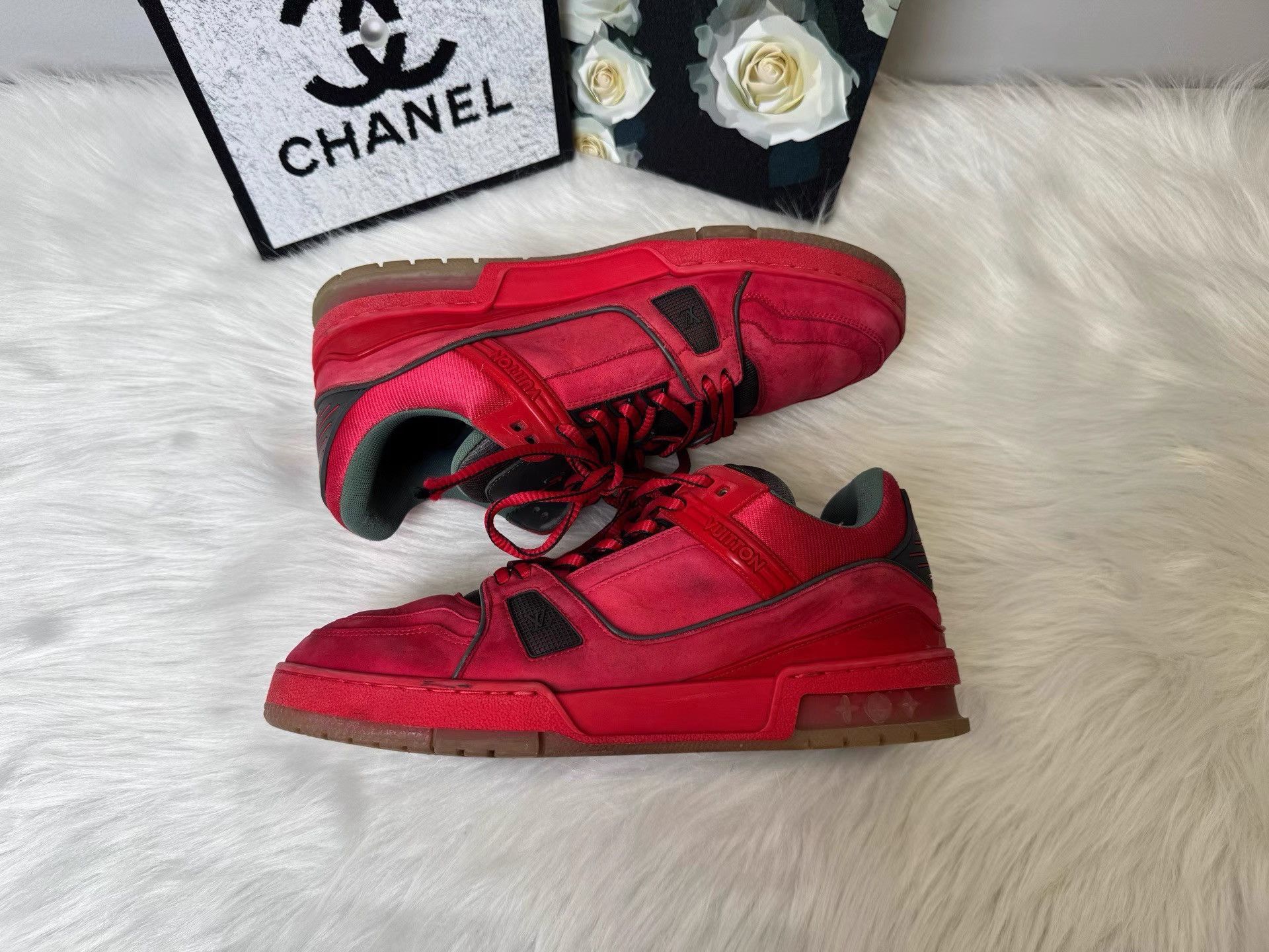 Louis Vuitton Louis Vuitton Trainer Red Suede Sneakers K36 Size US 8 / EU 41 - 7 Thumbnail