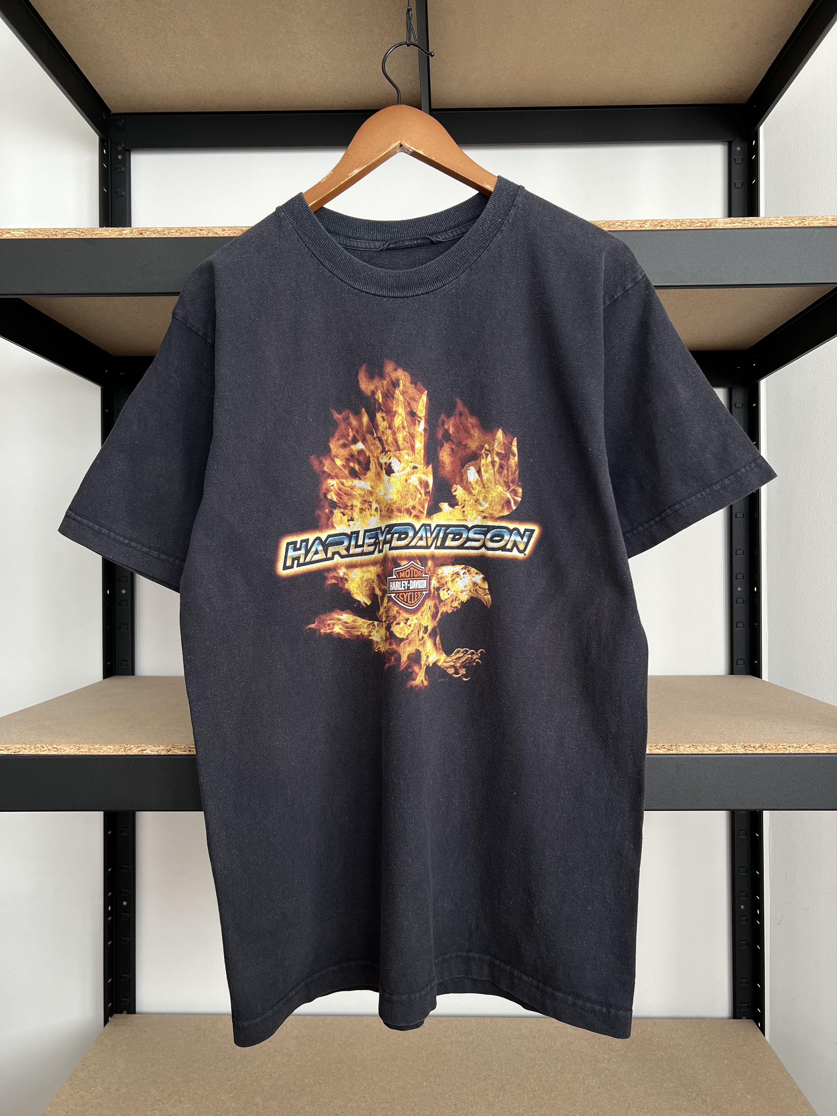 Harley Davidson Vintage 2006 Harley Davidson Eagle Fire Flame Black T-shirt Size US L / EU 52-54 / 3 - 3 Thumbnail