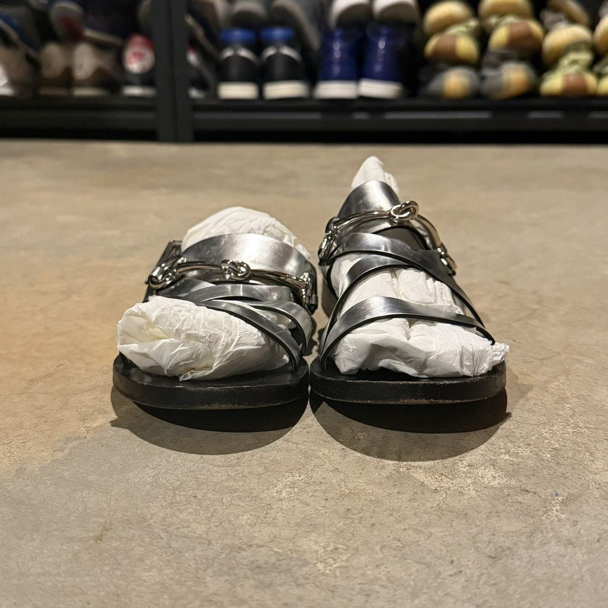 Gucci Gucci Silver Leather Horsebit Strappy Flat Sandals EU 37 Size US 7 / IT 37 - 4 Thumbnail