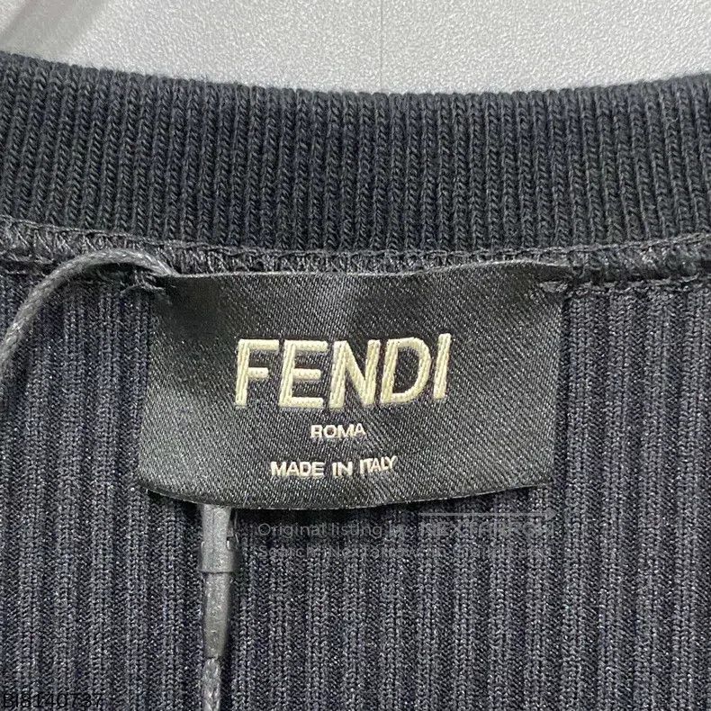 Fendi Fendi Black Metal Logo Knit Vest Size M / US 6-8 / IT 42-44 - 4 Thumbnail