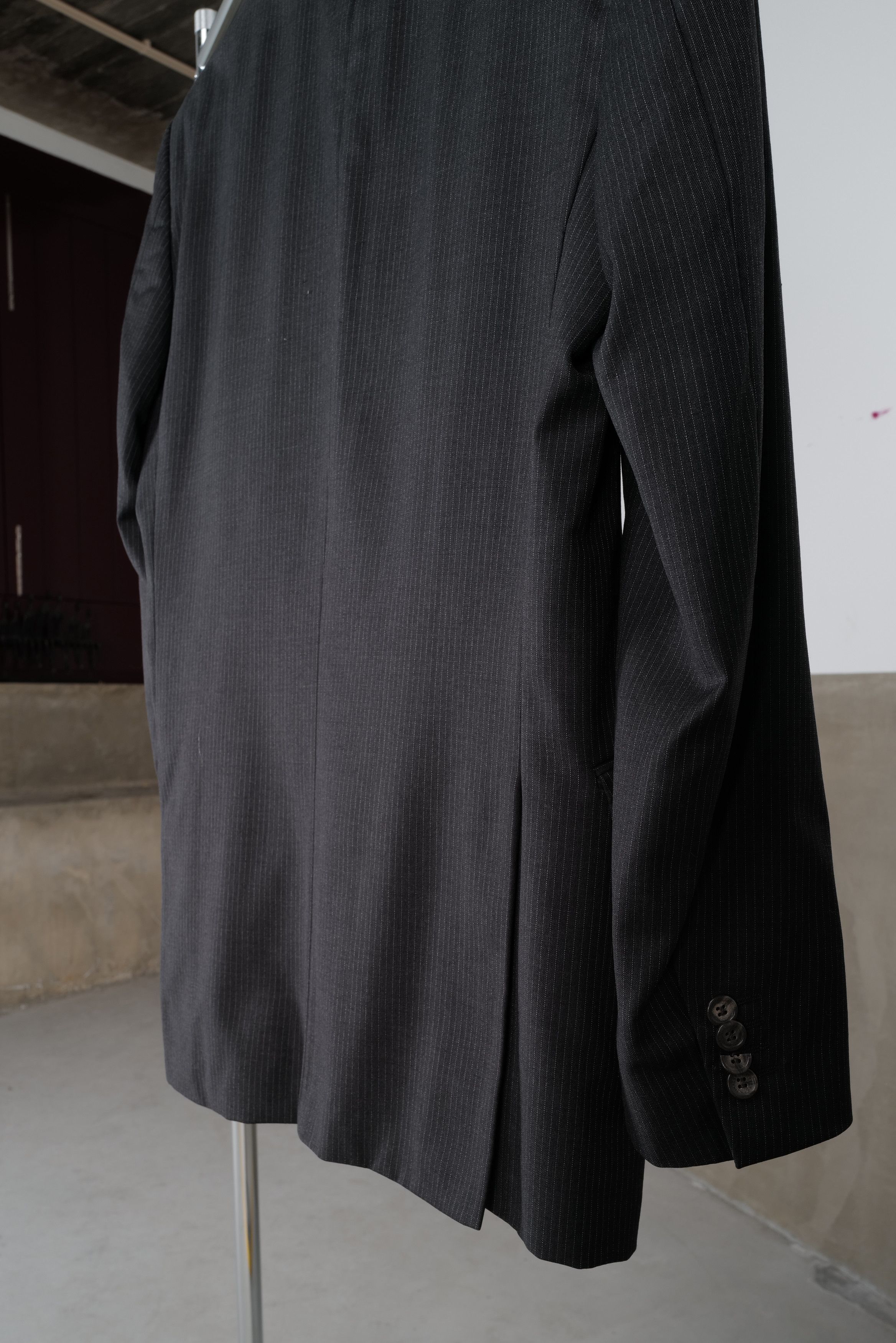Tommy Hilfiger Tommy Hilfiger Tailored virgin wool suit by Kevin Brooks Size 48R - 4 Thumbnail