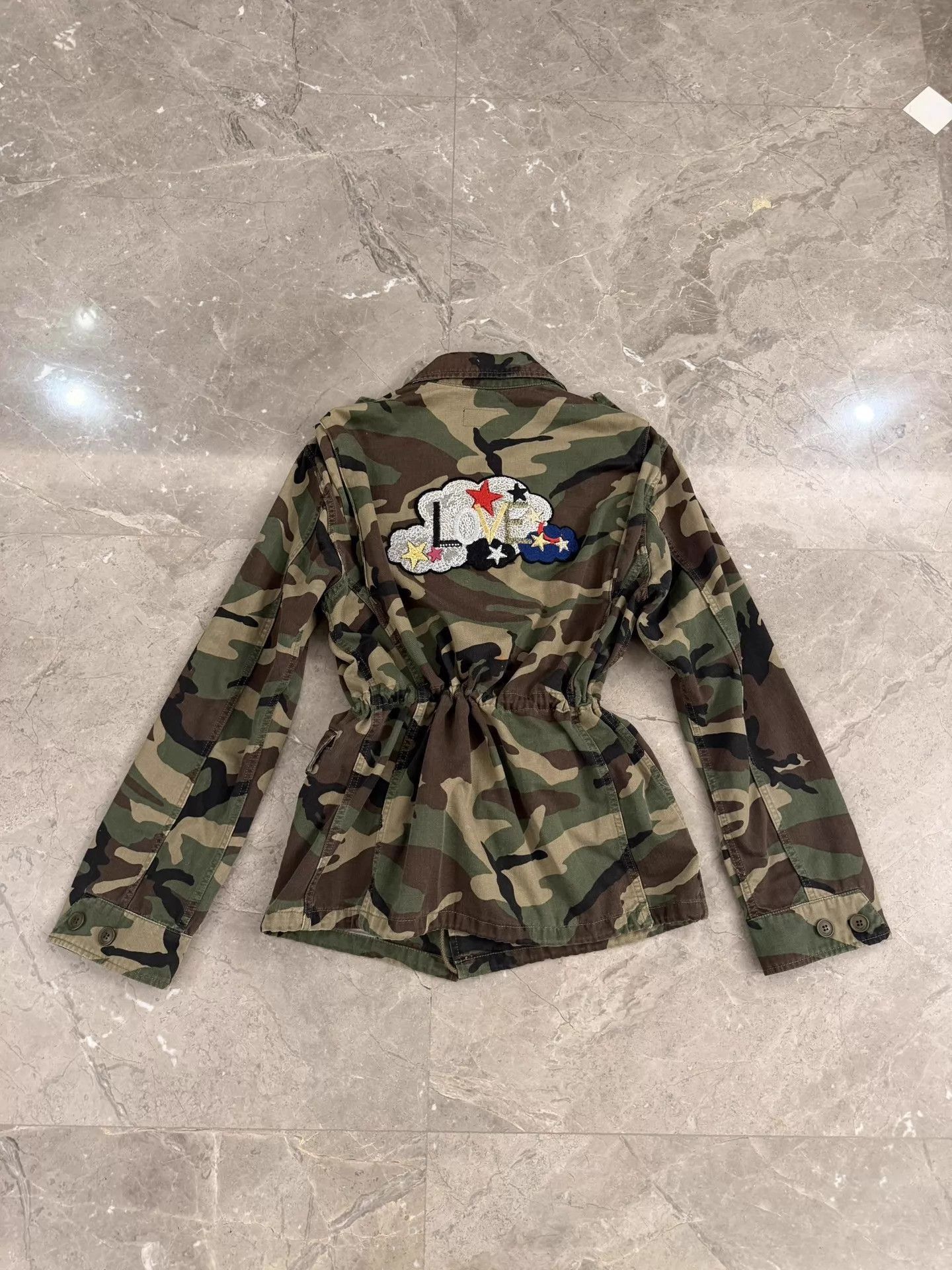 Saint Laurent Paris Camouflage Jacket with 'LOVE' Embroidered Back Patch Size US S / EU 44-46 / 1 - 1 Thumbnail
