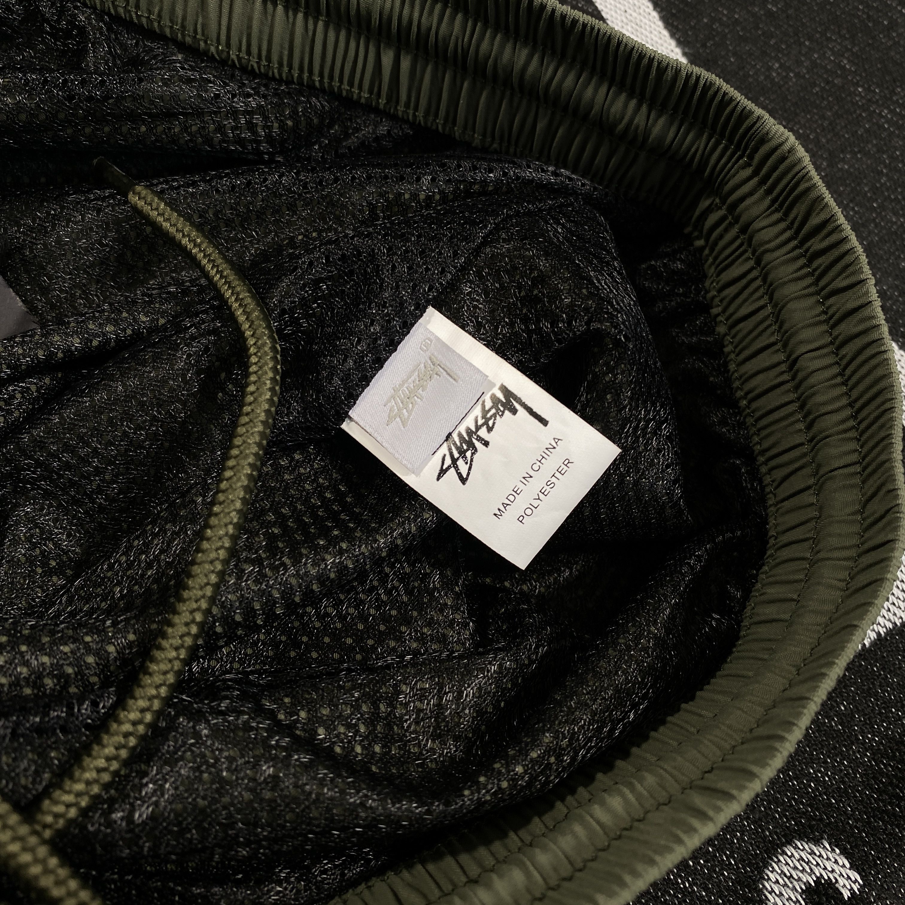 Stussy stussy vertical logo shorts size 32 Size US 32 / EU 48 - 5 Thumbnail