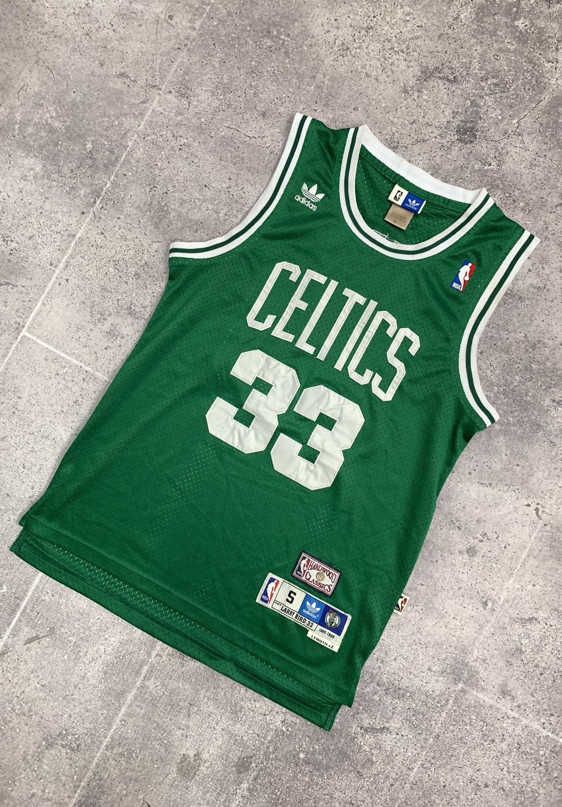 NBA × Vintage Vintage Celtic Bird 33 Adidas jersey Y2K NBA JERSEY Size US S / EU 44-46 / 1 - 3 Thumbnail