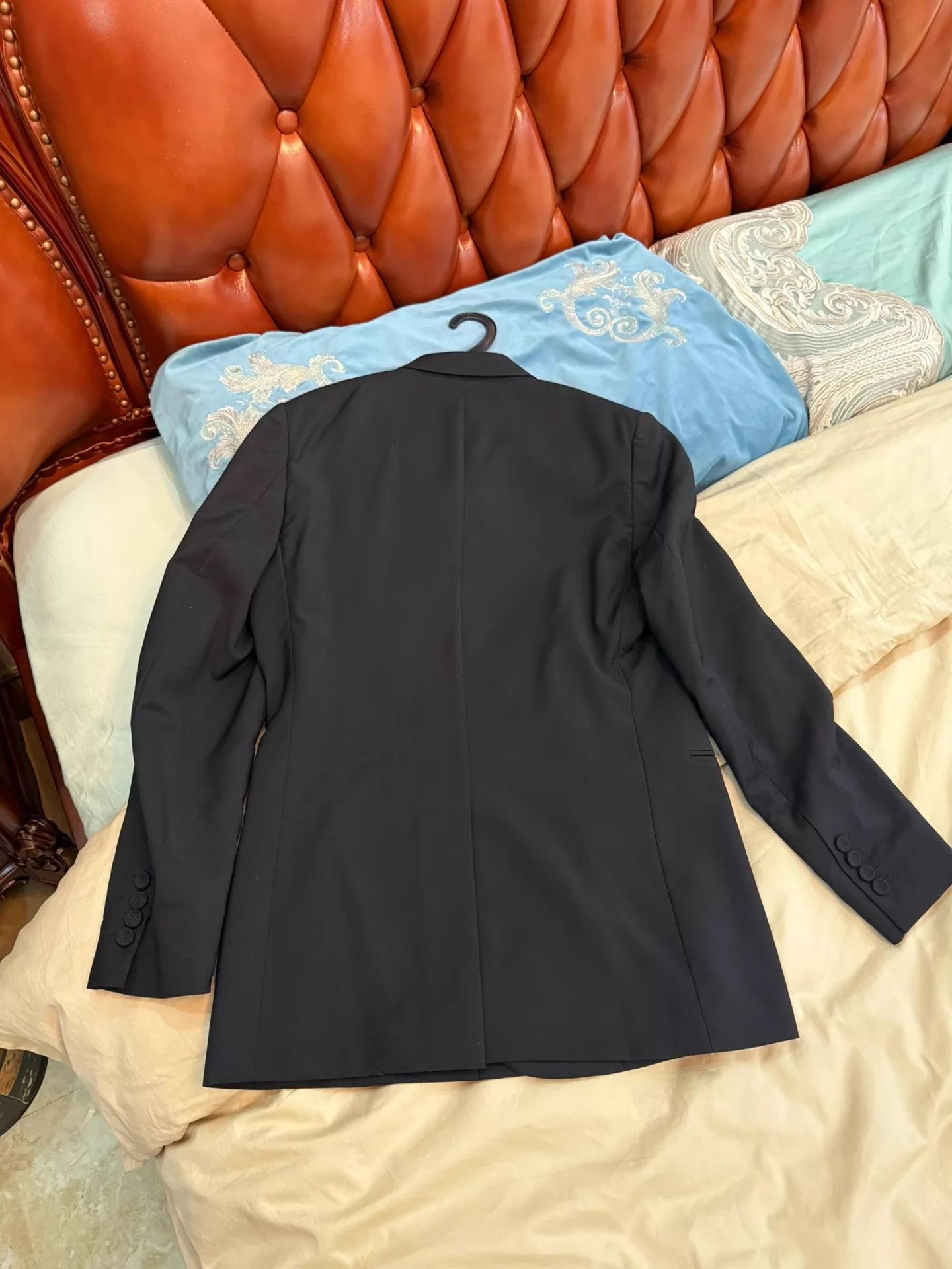 Dior Dior Classic Suit 46C 99 New CD Brooch Size 46R - 2 Thumbnail