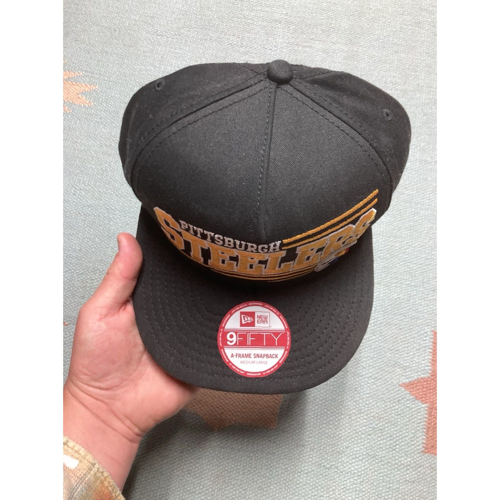 New Era VINTAGE New Era SnapBack 9Forty A-Frame Pittsburgh Steelers Black Dome Hat Cap Mens Adjustable Size Black Steelers Logo Size ONE SIZE - 3 Thumbnail
