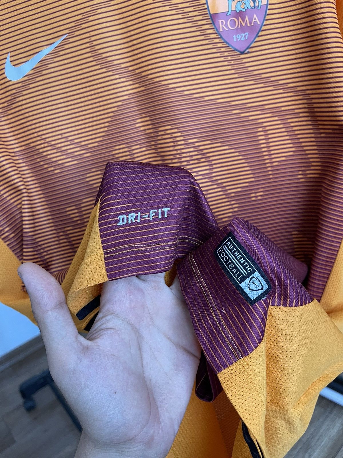 Nike 2018/2019 Nike AS Roma Soccer Jersey Pre Match T-Shirt Tee Size US XL / EU 56 / 4 - 11 Thumbnail