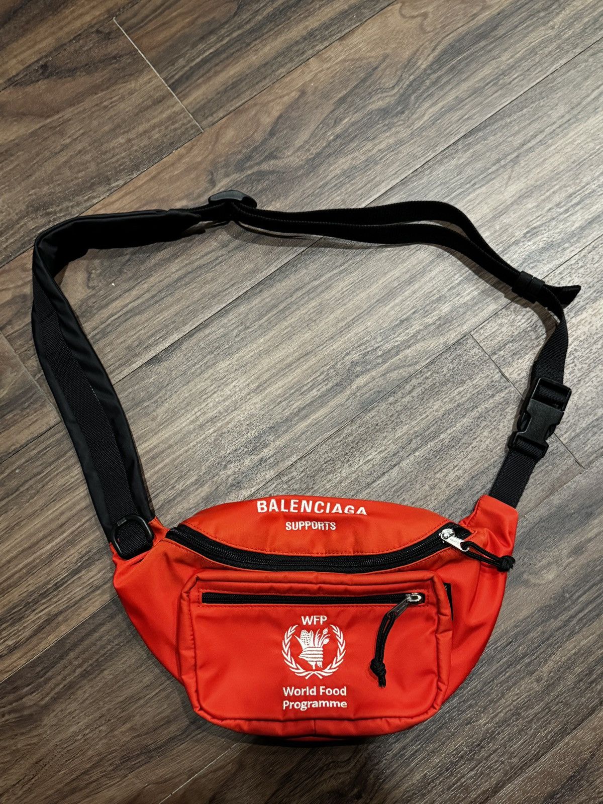 Balenciaga Balenciaga World Food Programme Fanny Pack Size ONE SIZE - 1 Thumbnail