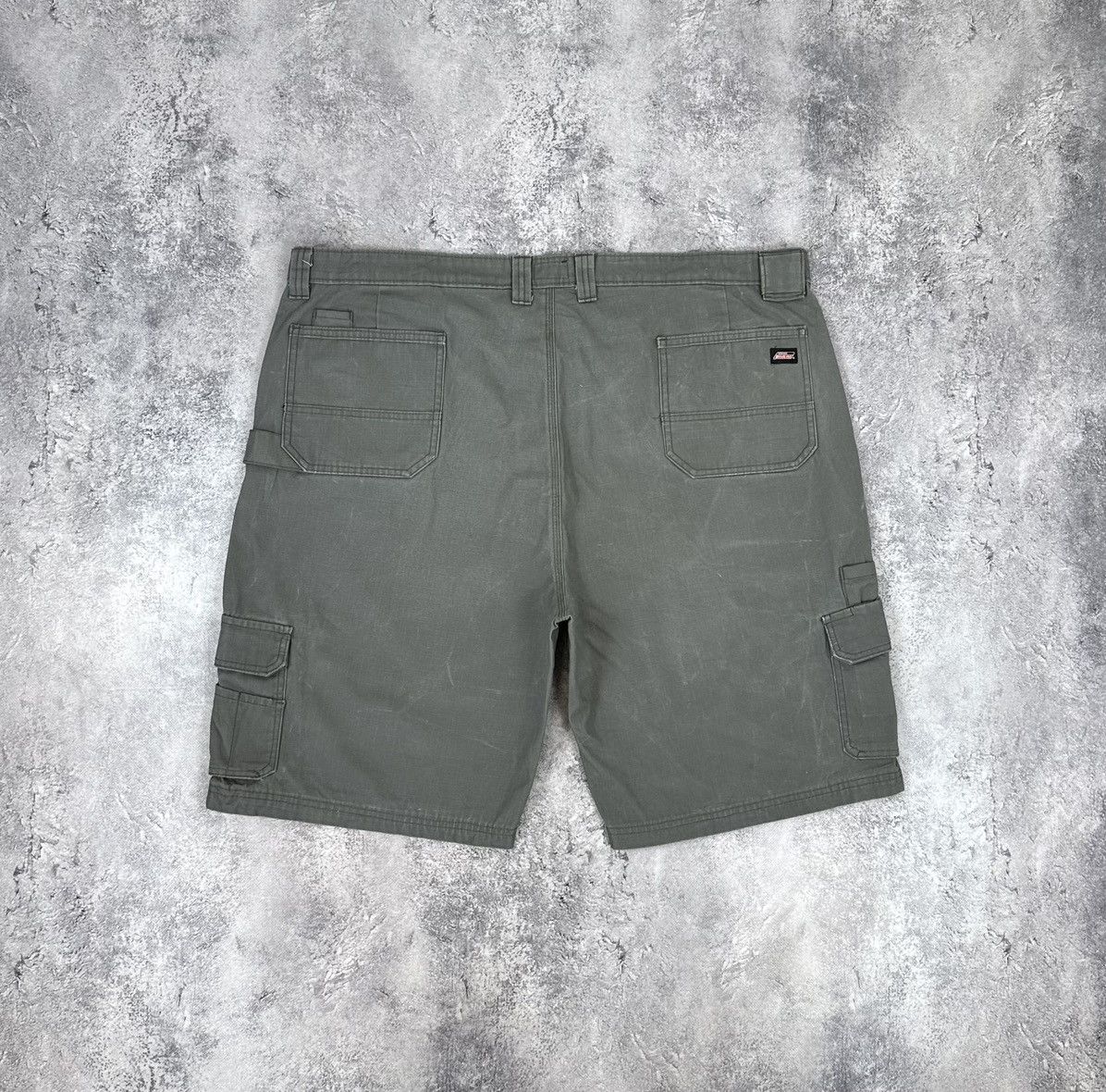 Dickies Vintage Dickies Cargo Carpenter Baggy Work Hype Y2K Shorts Size US 44 / EU 60 - 1 Thumbnail