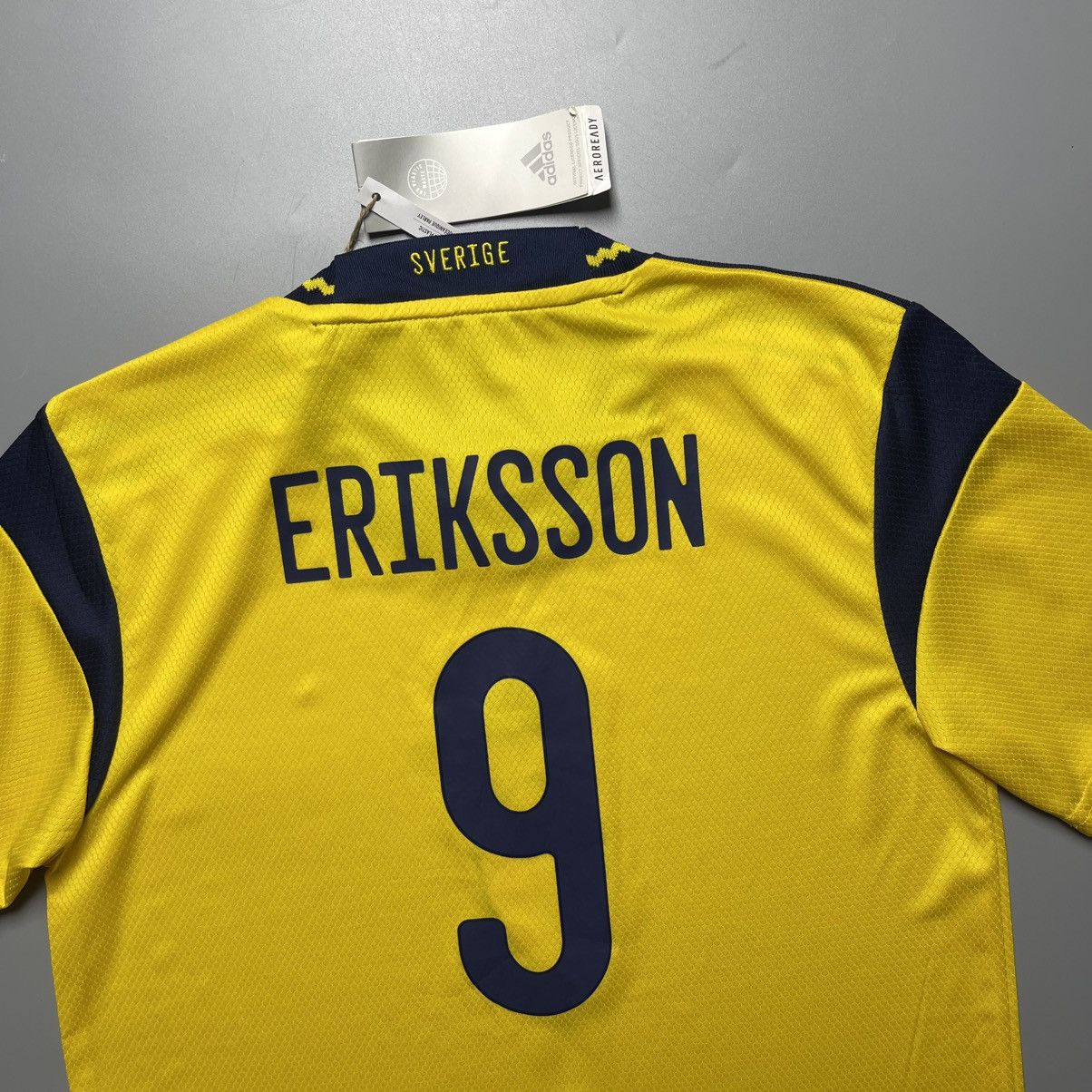 Adidas SWEDEN ADIDAS 2021/2022 FOOTBALL HOME SOCCER JERSEY Size US S / EU 44-46 / 1 - 7 Thumbnail