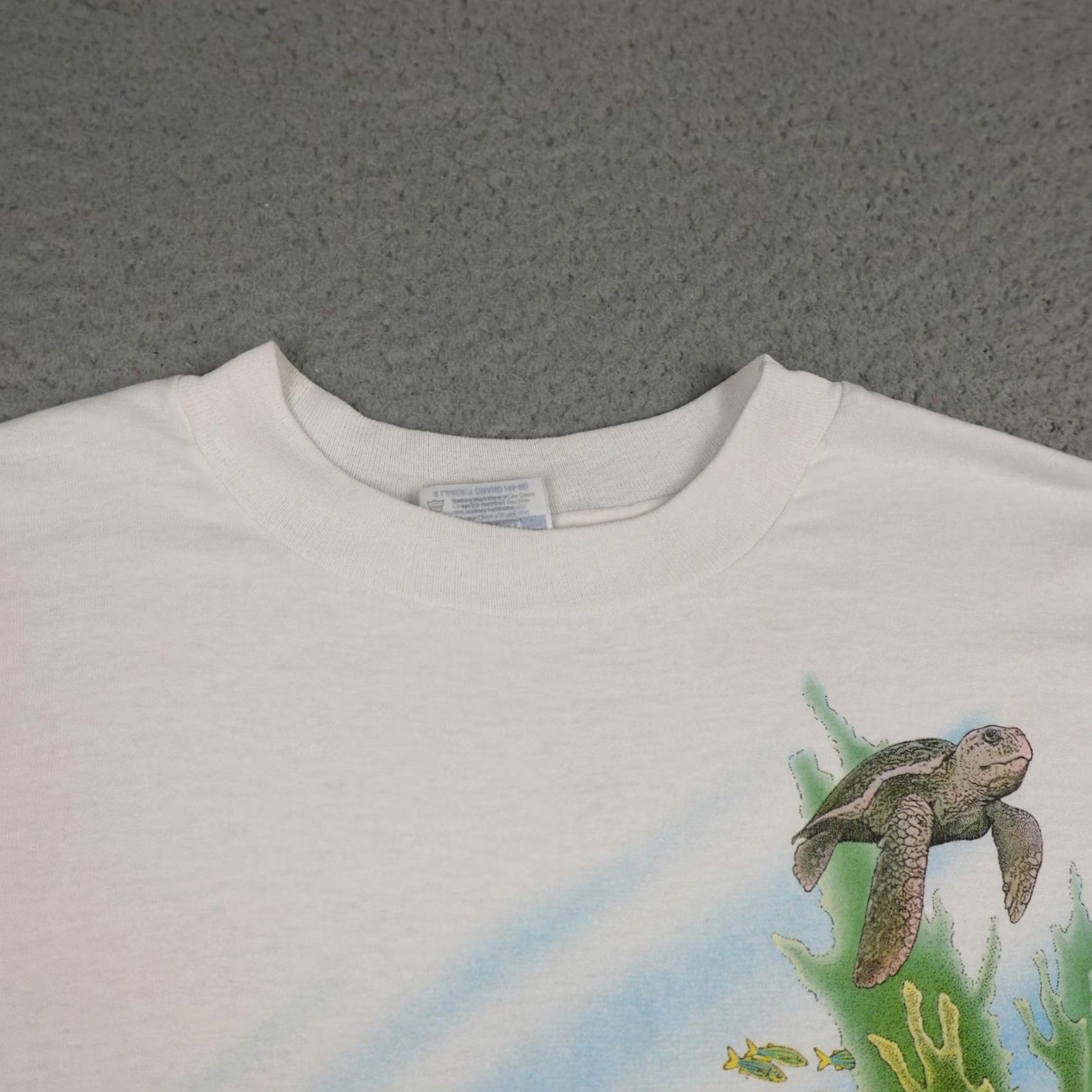 Hanes VINTAGE Hanes Ocean Shirt Mens L White Double-Sided Graphic Tee 80s Fish Beach Marine Nature 80s Mens Size US L / EU 52-54 / 3 - 5 Thumbnail