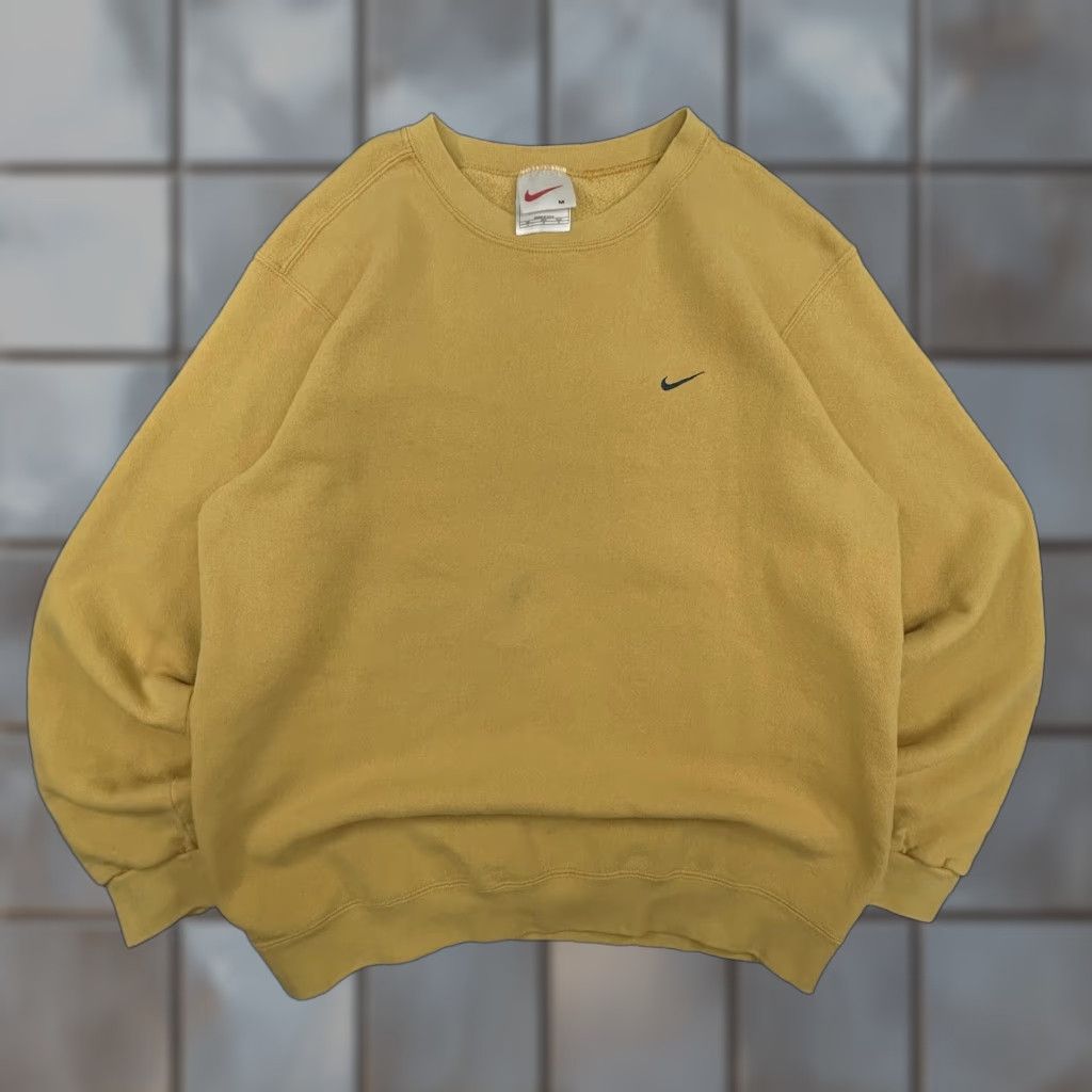 Nike VINTAGE Nike Sweatshirt Mens Medium Yellow Navy Made In USA 90s RARE Sweatshirt Mens Yellow Navy 90s Nike Logo Crew Neck Size US M / EU 48-50 / 2 - 1 Thumbnail
