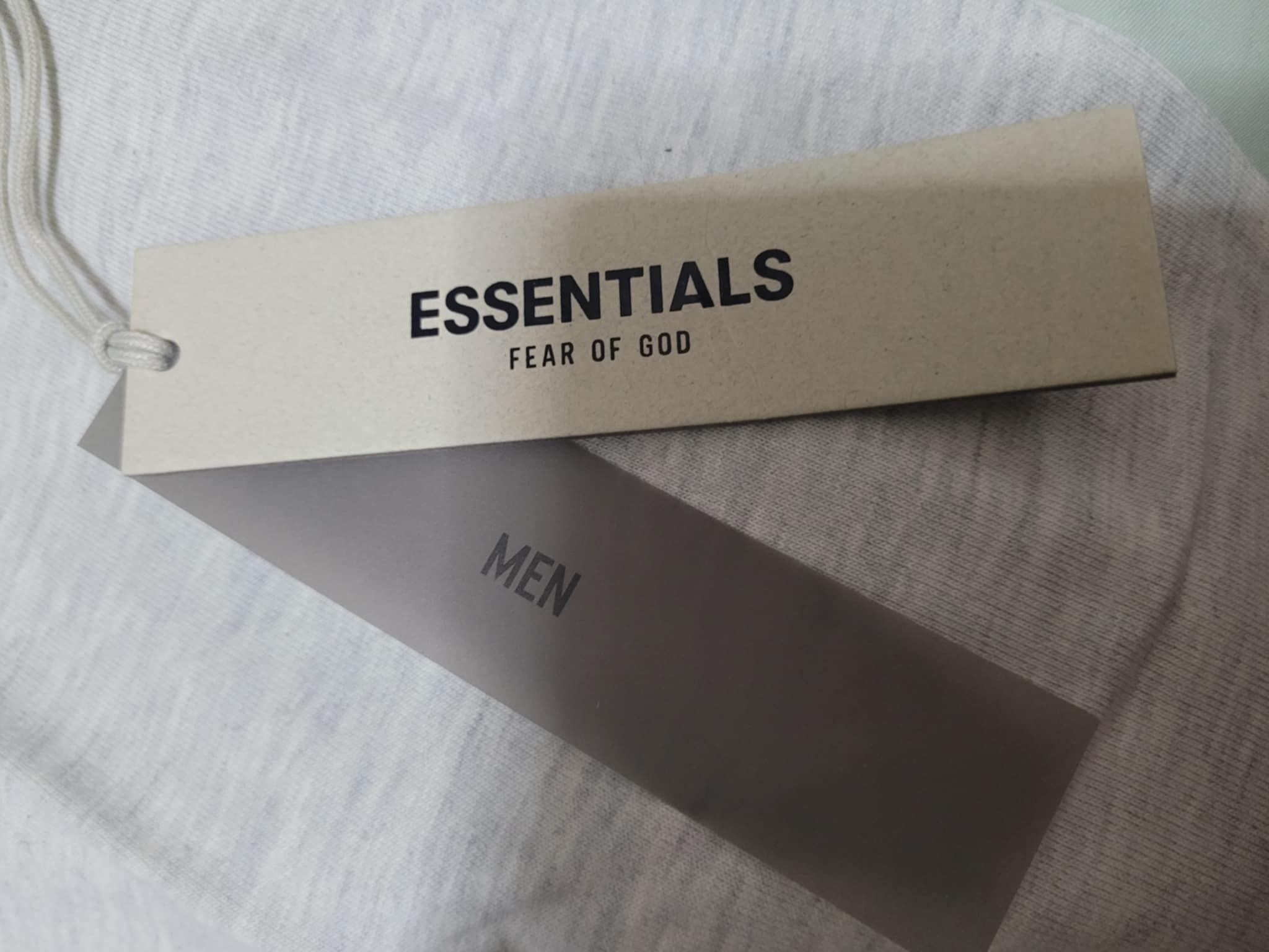 Fear of God Sz L Fear of god essentials light oatmeal tshirt SS22 Size US L / EU 52-54 / 3 - 10 Thumbnail