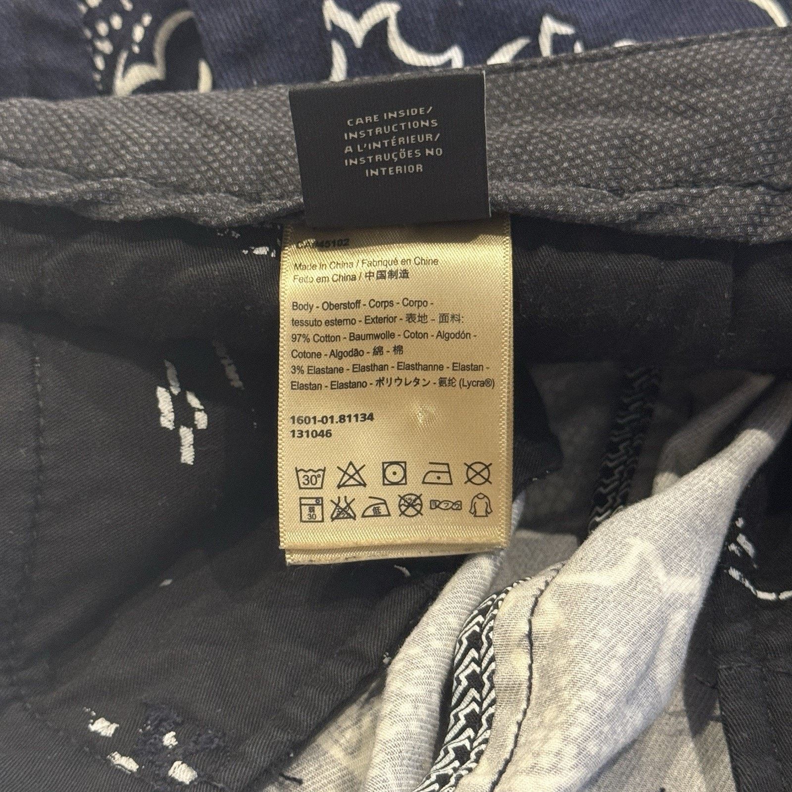 Scotch & Soda Scotch & Soda Navy Floral Bermuda Shorts in Size 36 Size US 36 / EU 52 - 6 Thumbnail