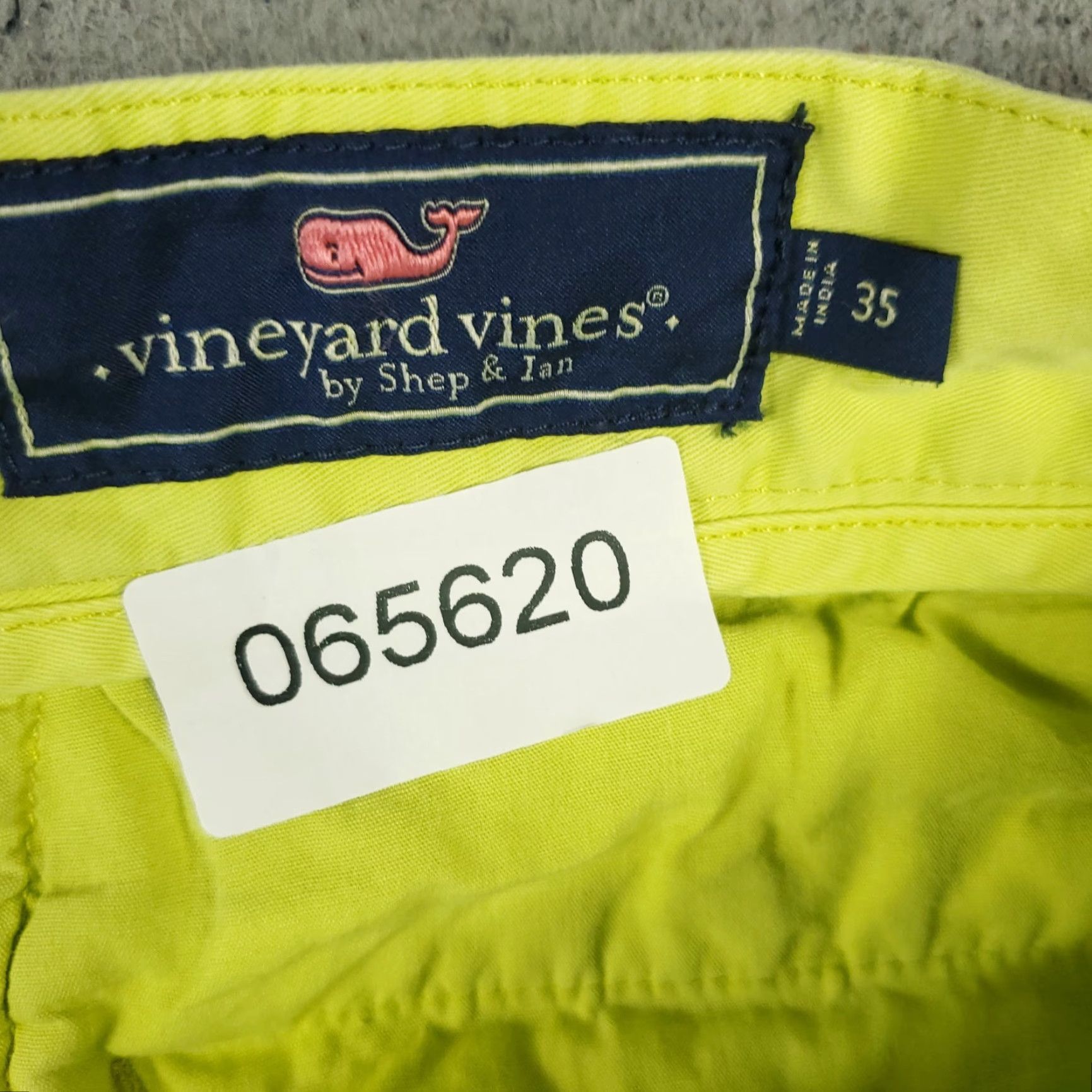 Vineyard Vines Vineyard Vines Shorts Mens Size 35 Lime Green/Yellow Casual Flat Front Chino Lounge? Size US 35 - 7 Thumbnail