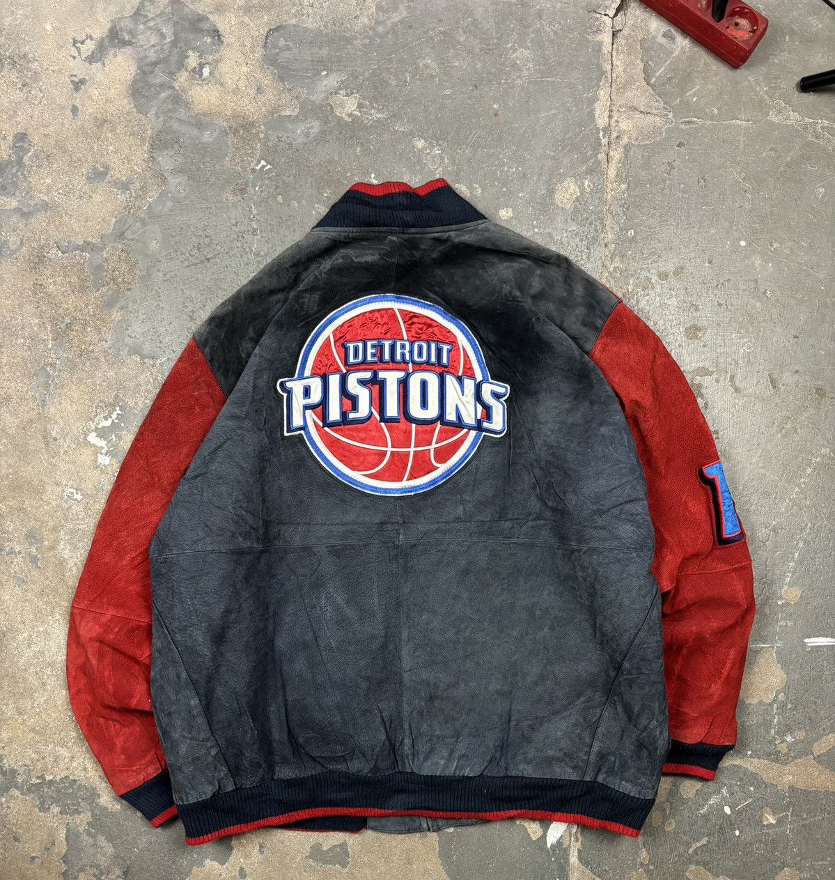G-III Rare Vintage Detroit Pistons Leather Jacket G-III Carl Banks Size US XL / EU 56 / 4 - 2 Thumbnail