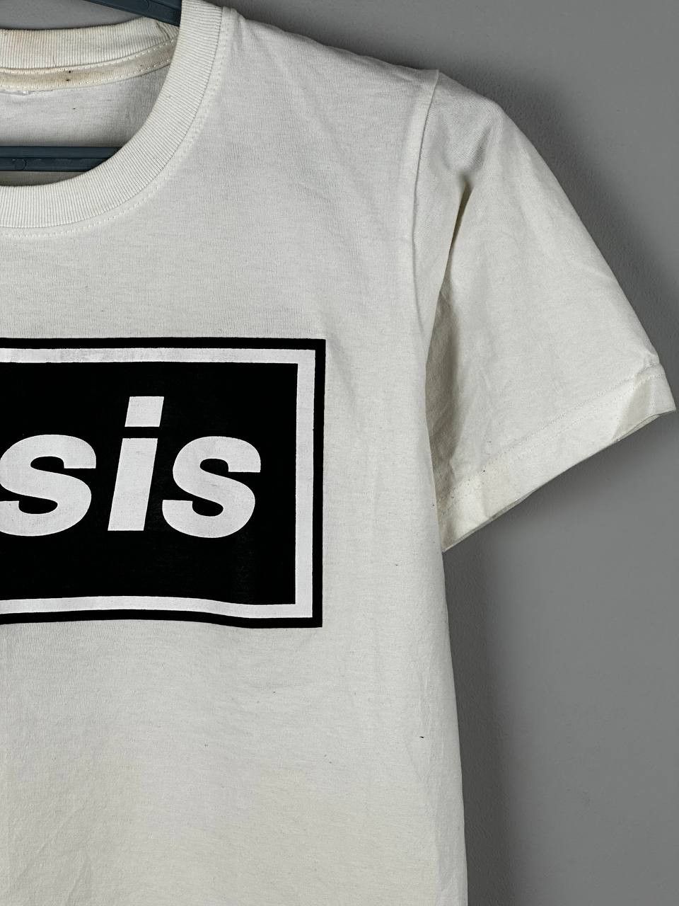 Band Tees Vintage Oasis T Shirt Box Logo Britpop Band Tee Size US S / EU 44-46 / 1 - 6 Thumbnail