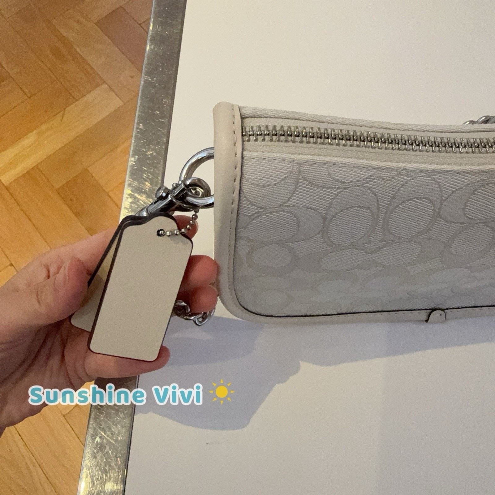 Coach NWT Coach Swinger CAM48 Silver/Cloud Chalk Bag Size ONE SIZE - 5 Thumbnail