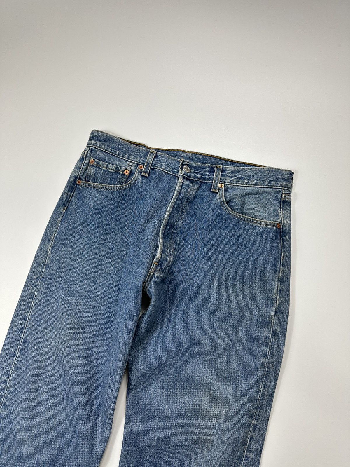 Levi's Vintage Levis 501 Denim Jeans W36 L34 Light Regular Size US 36 / EU 52 - 7 Thumbnail