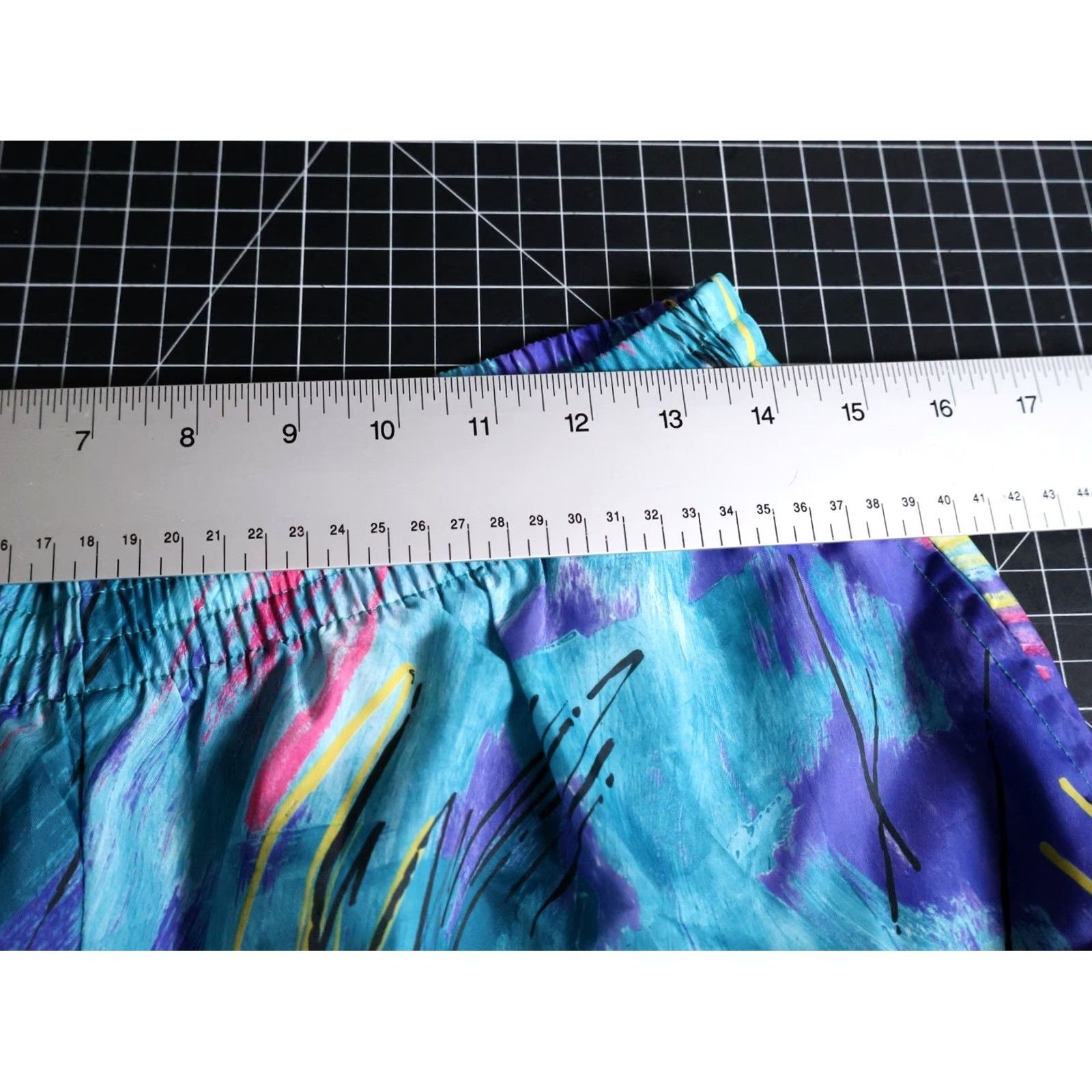 Reebok Vintage Reebok Shorts Drawstring Men Large 90s Pastel Abstract Pattern Blue Purple VTG Athletic Pockets Size US 28 / EU 44 - 4 Thumbnail