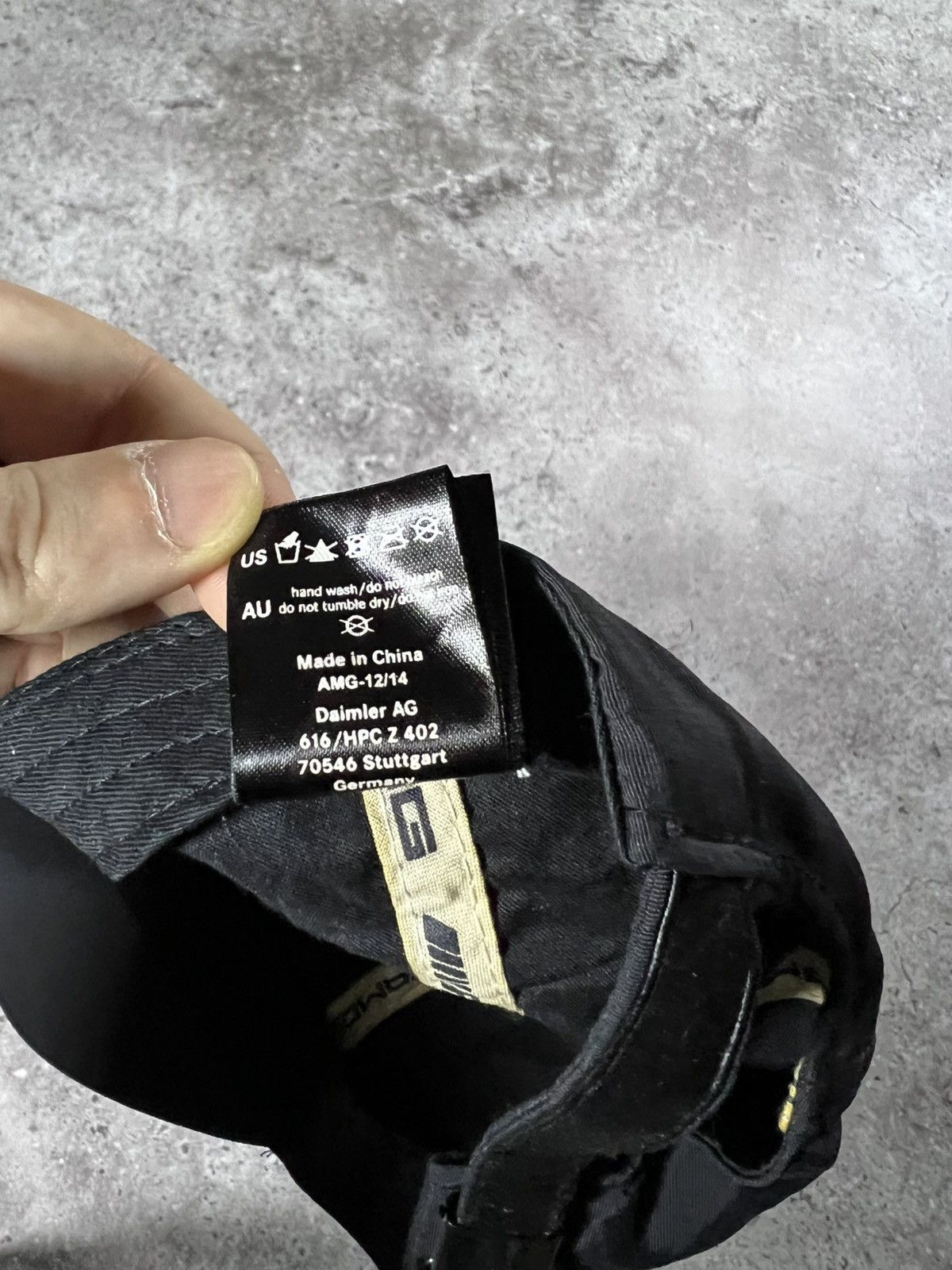 Mercedes-Benz AMG Carbon Fibre Strapback Hat Y2k Vinatge Racing F1 Petrona Size ONE SIZE - 9 Thumbnail