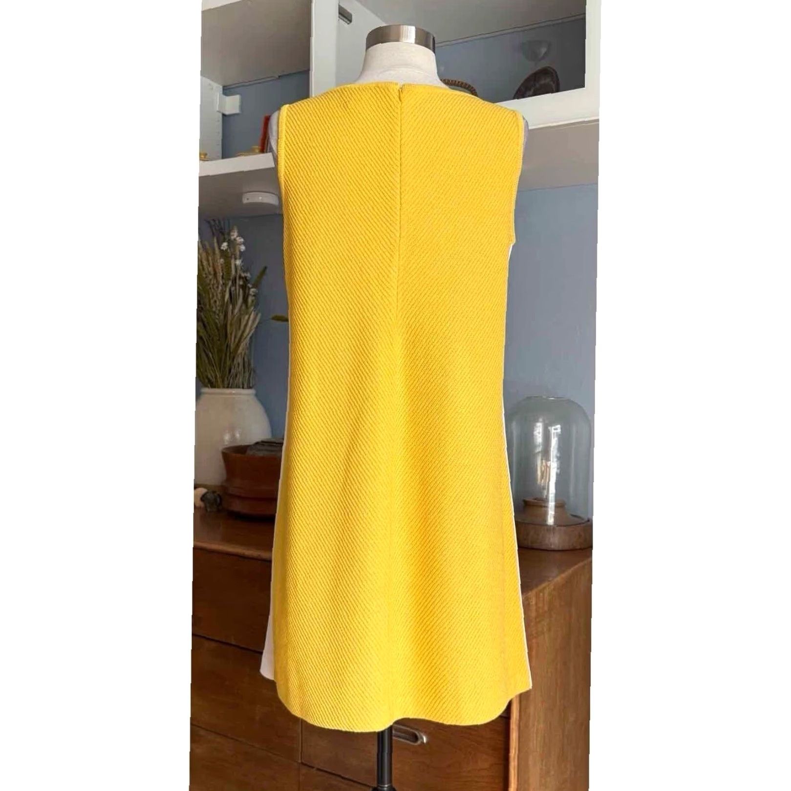 St. John VINTAGE ST. JOHN SoCa Novelty Knit Sleeveless Shift Dress S Yellow White Size S / US 4 / IT 40 - 5 Thumbnail