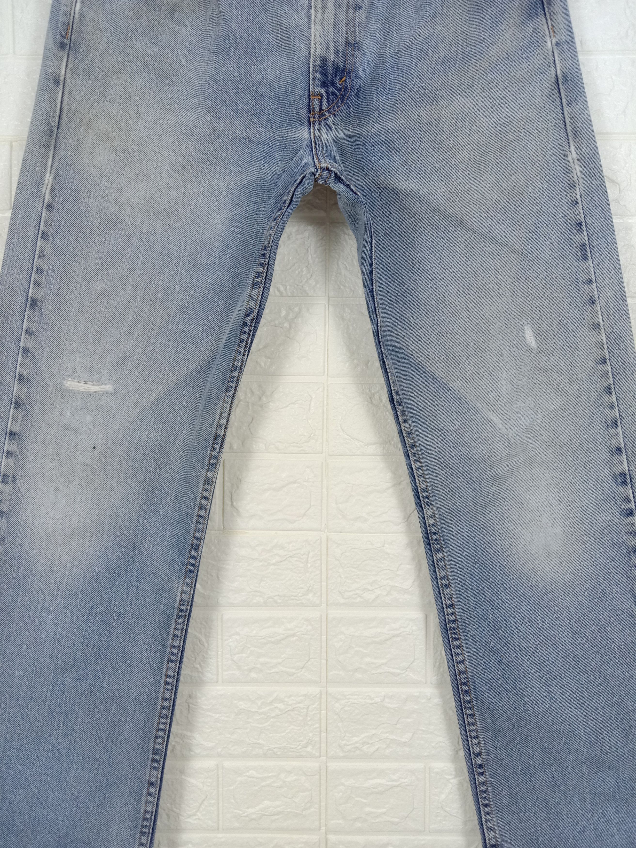 Levi's Vintage Levi's 505 Light Wash Jeans Distressed Denim Size US 32 / EU 48 - 3 Thumbnail