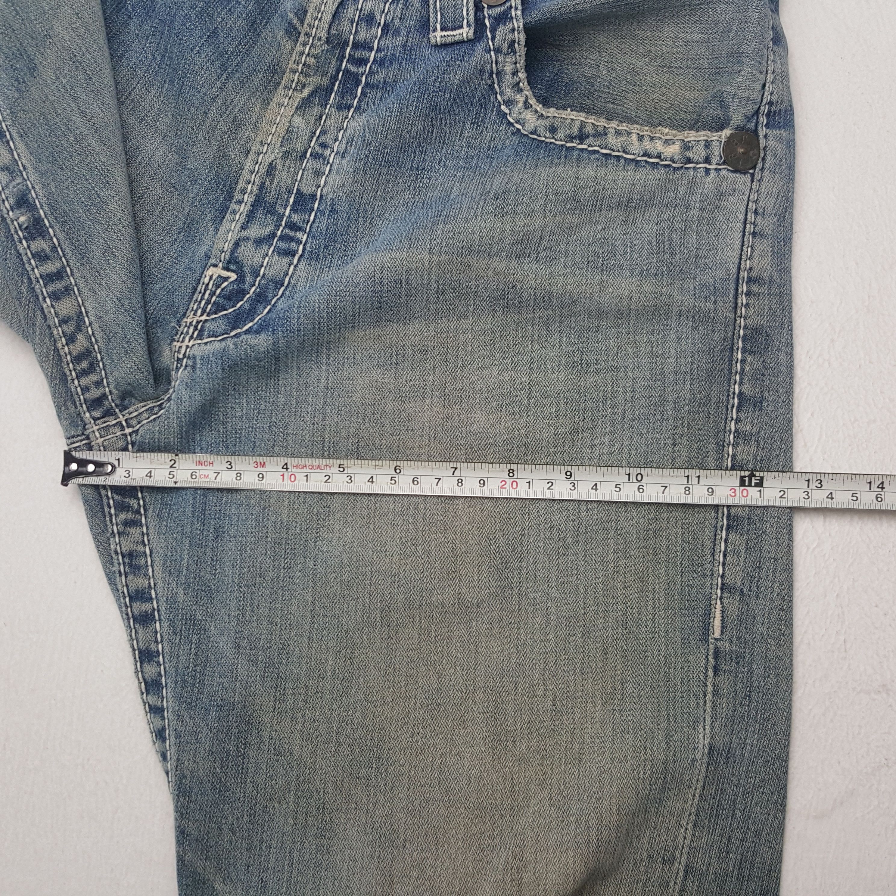 Vintage True Religion Rare Pocket American Distressed Jeans
