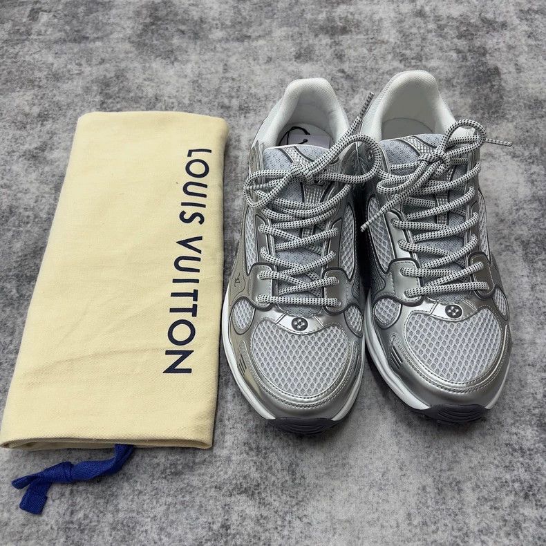 Louis Vuitton Louis Vuitton size 37.5 Silver-white sneakers Size US 5.5 / EU 38 - 1 Thumbnail